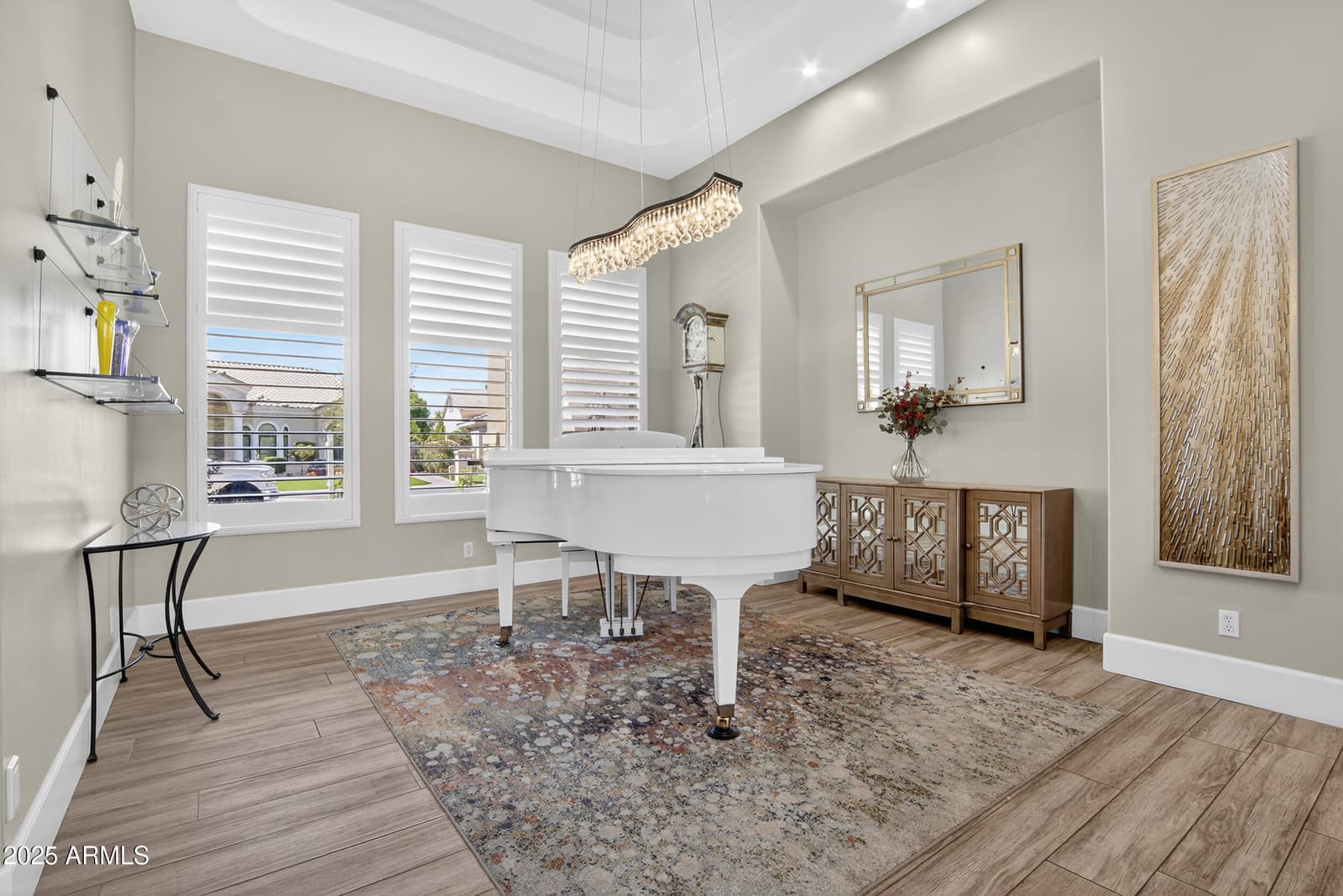 1333 N CLIFFSIDE Drive, Gilbert, AZ 85234 — photo 8 of 98