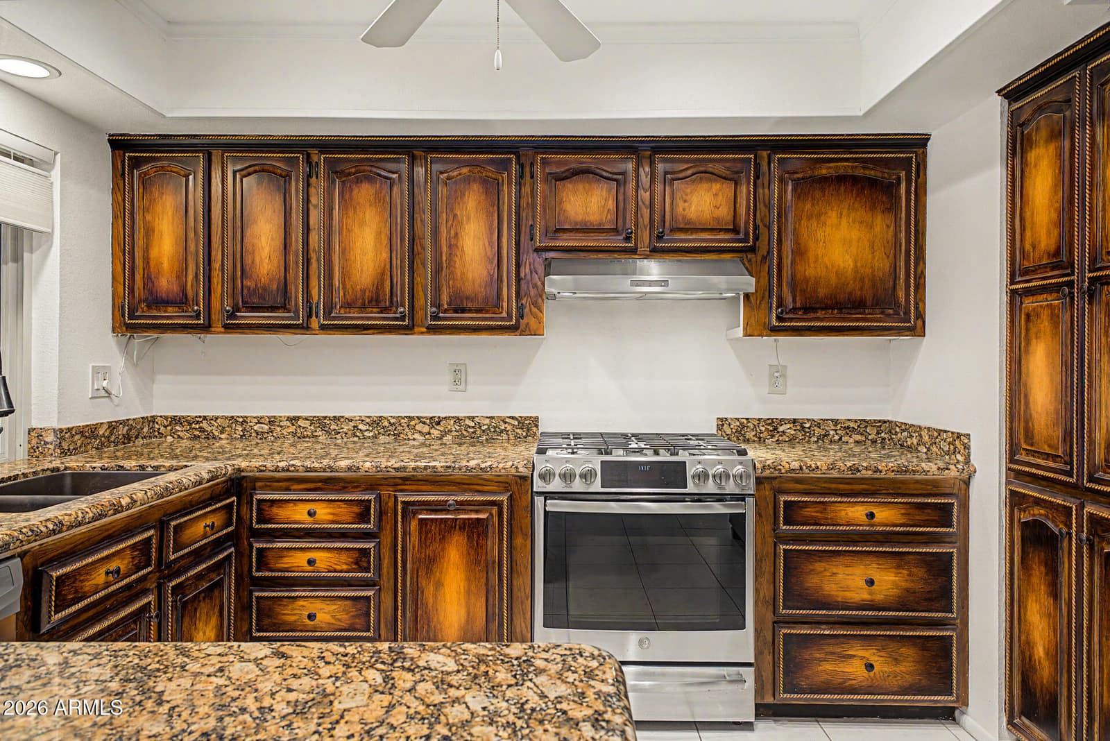 10505 W CAMEO Drive, Sun City, AZ 85351 — photo 11 of 29