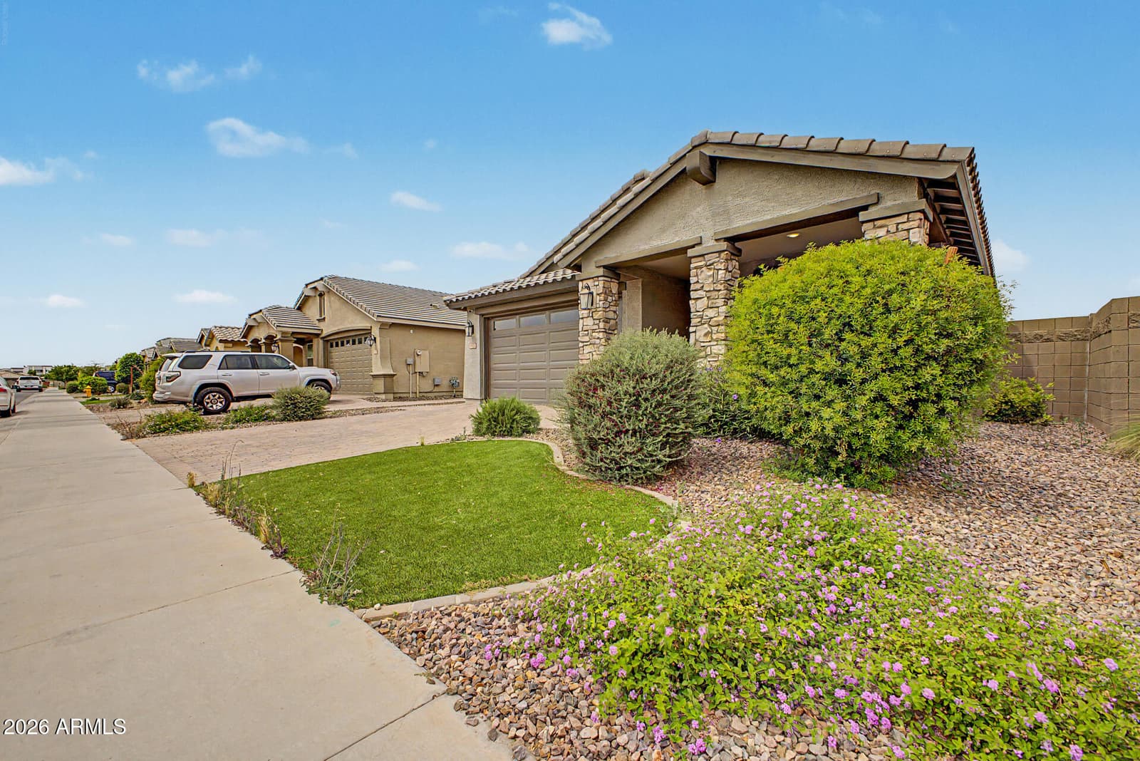 15072 W MCKINLEY Street, Goodyear, AZ 85338 — photo 6 of 33