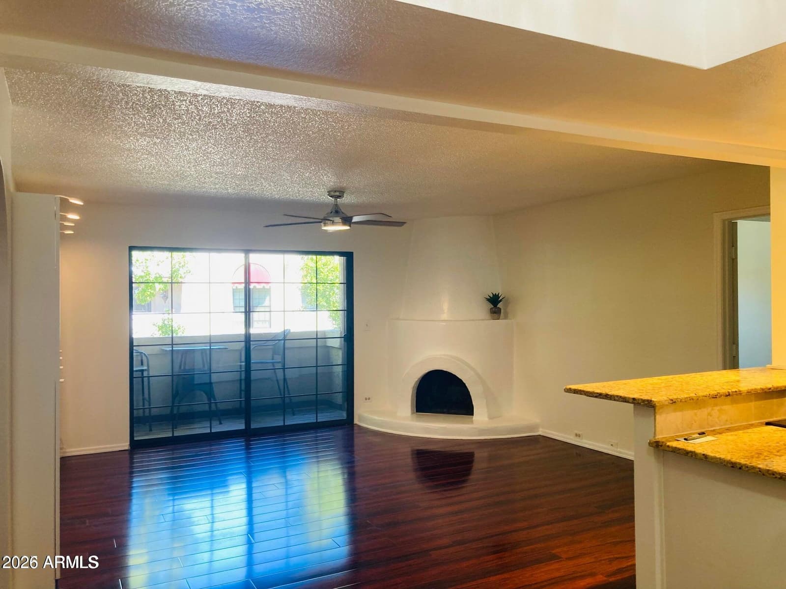 7557 N DREAMY DRAW Drive 276, Phoenix, AZ 85020 — photo 2 of 24