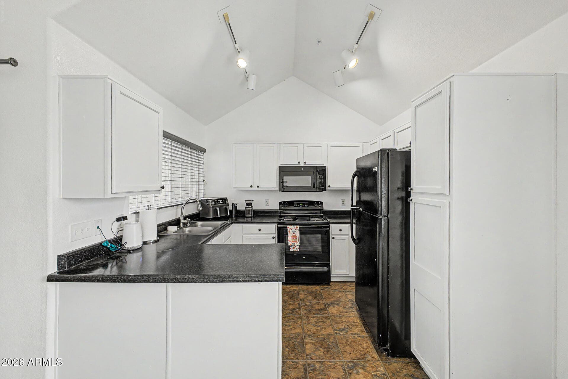 1633 E LAKESIDE Drive 58, Gilbert, AZ 85234 — photo 12 of 45
