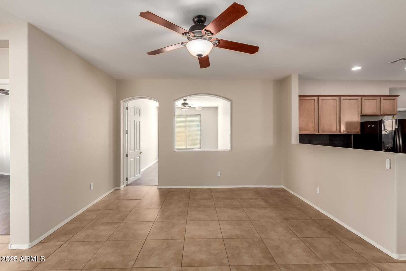 46072 W BARBARA Lane, Maricopa, AZ 85139 — photo 7 of 31