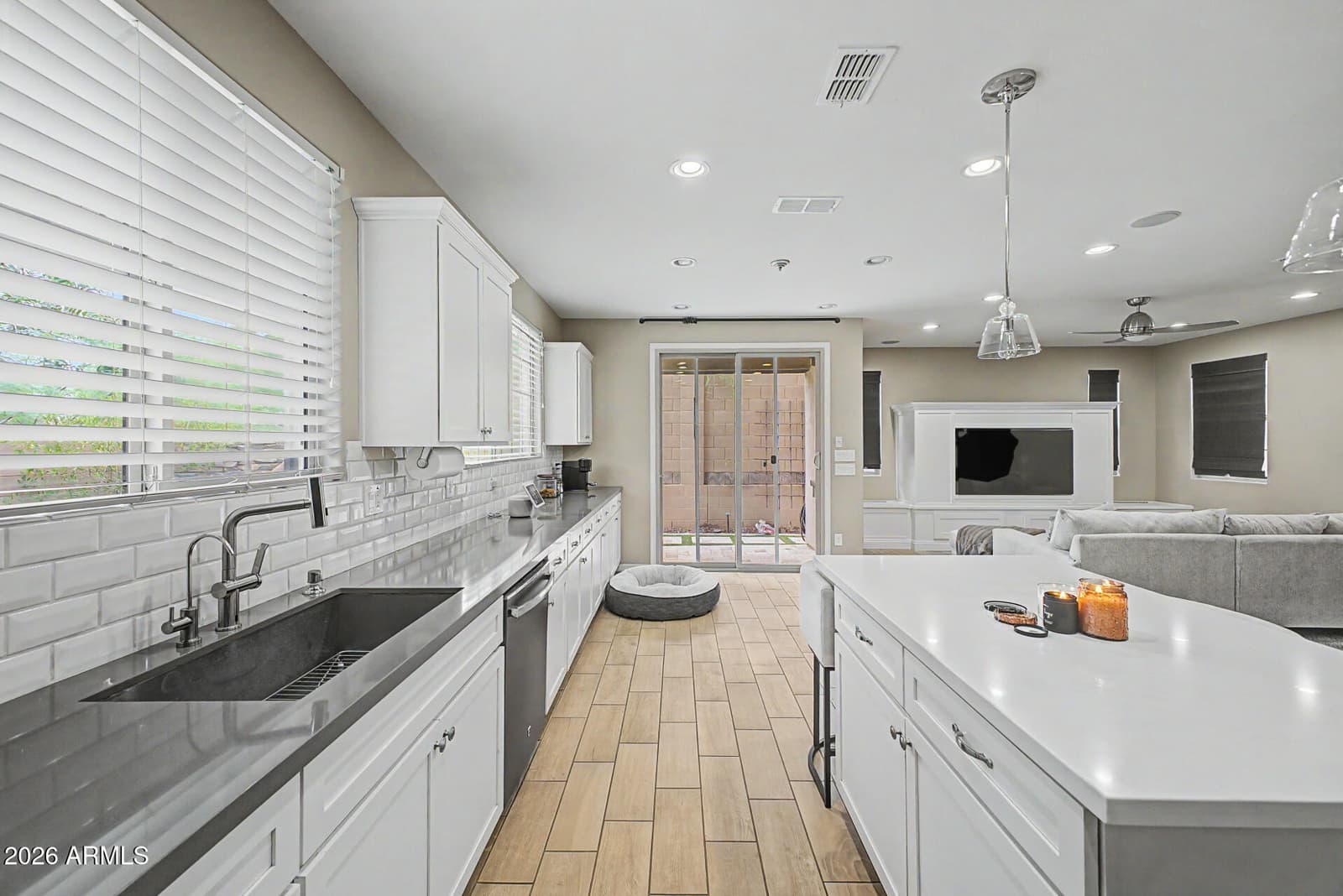 15918 S 11th Way, Phoenix, AZ 85048 — photo 11 of 32
