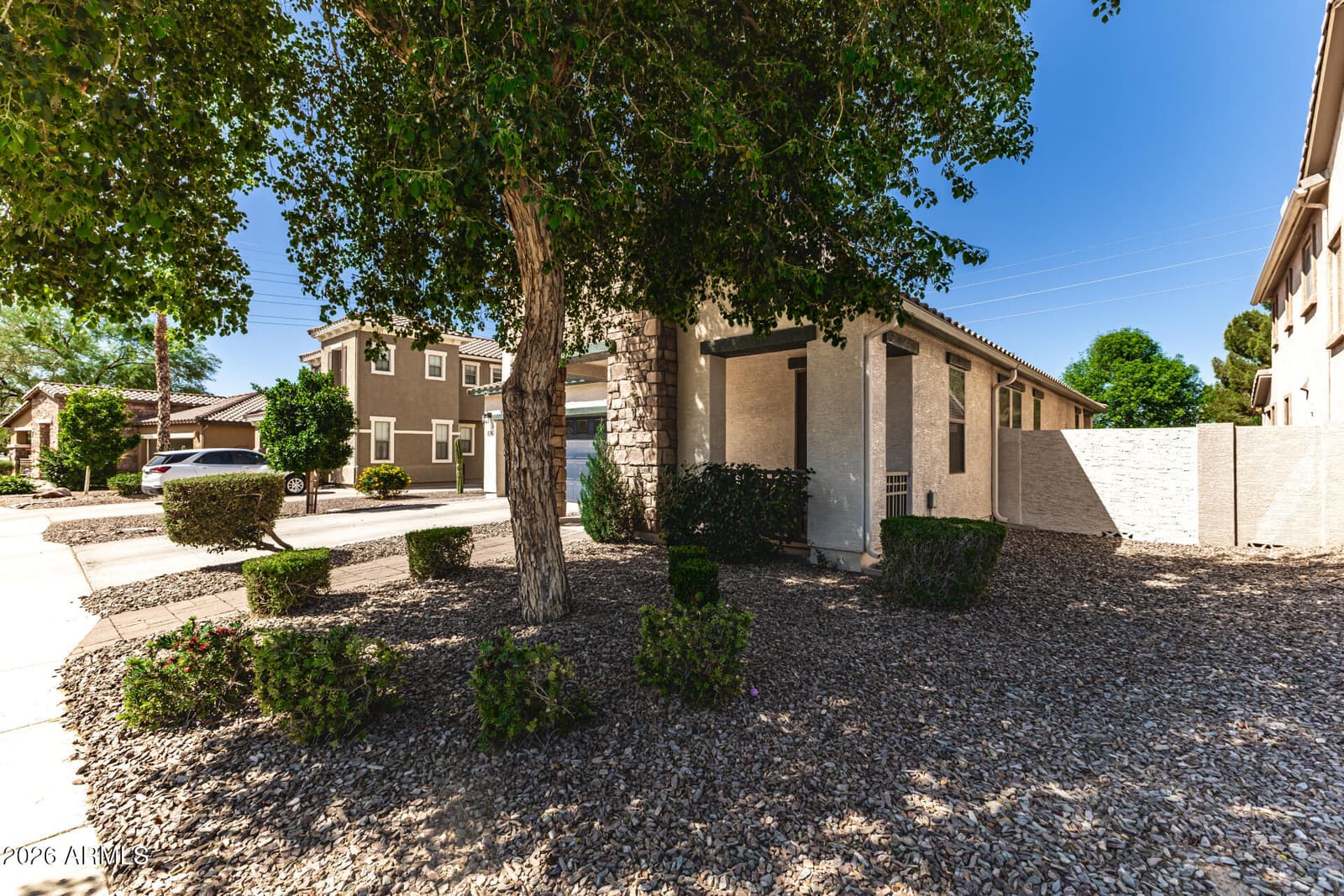 4730 S TWINLEAF Drive, Gilbert, AZ 85297 — photo 3 of 48