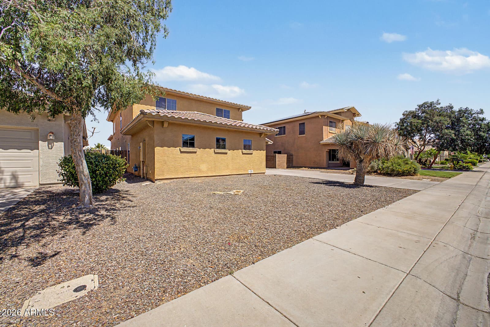 952 E BLUE SPRUCE Lane, Gilbert, AZ 85298 — photo 3 of 39