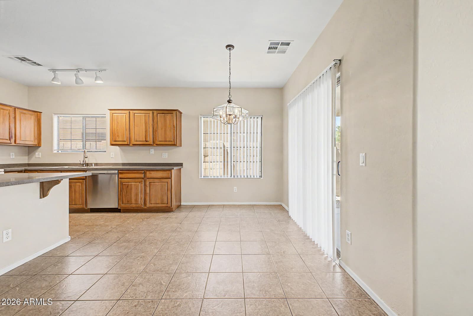 952 E BLUE SPRUCE Lane, Gilbert, AZ 85298 — photo 11 of 39