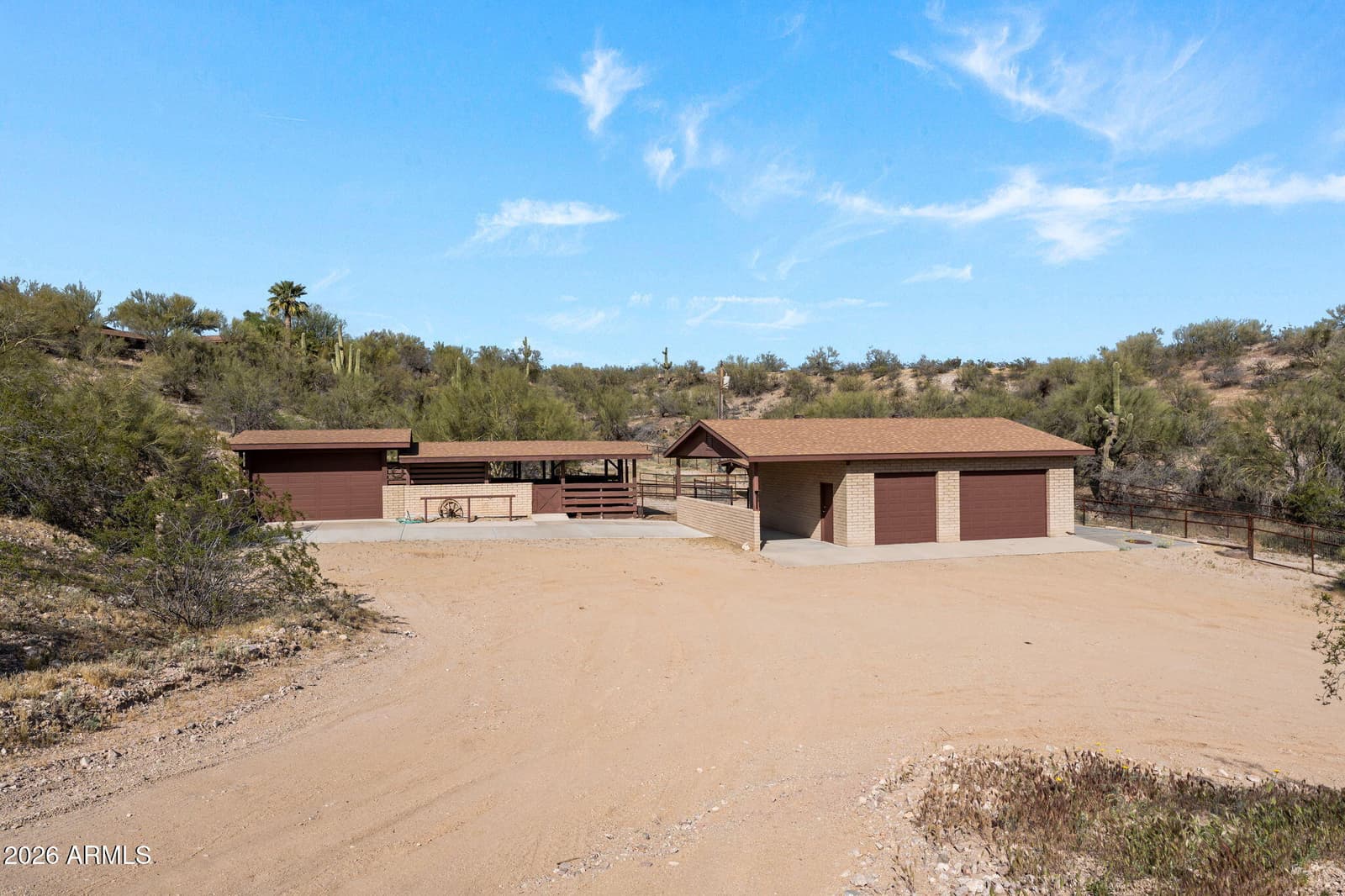 1125 N MUSTANG Trail, Wickenburg, AZ 85390 — photo 3 of 59