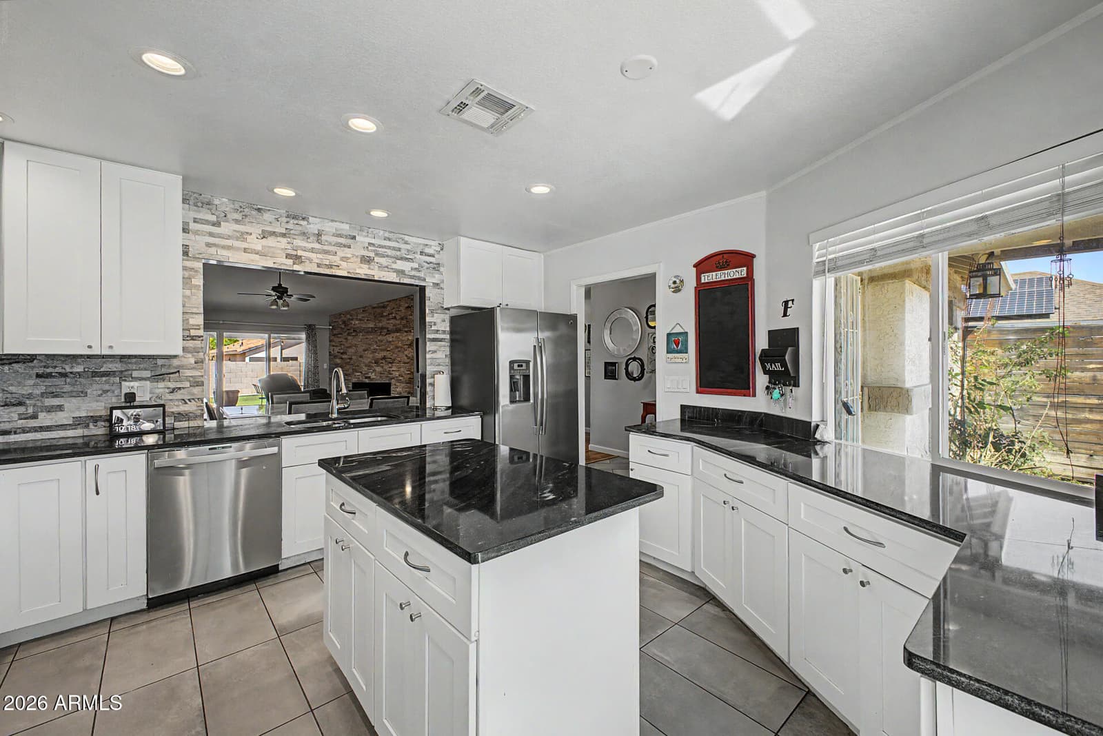 12102 N 79th Avenue, Peoria, AZ 85345 — photo 10 of 29