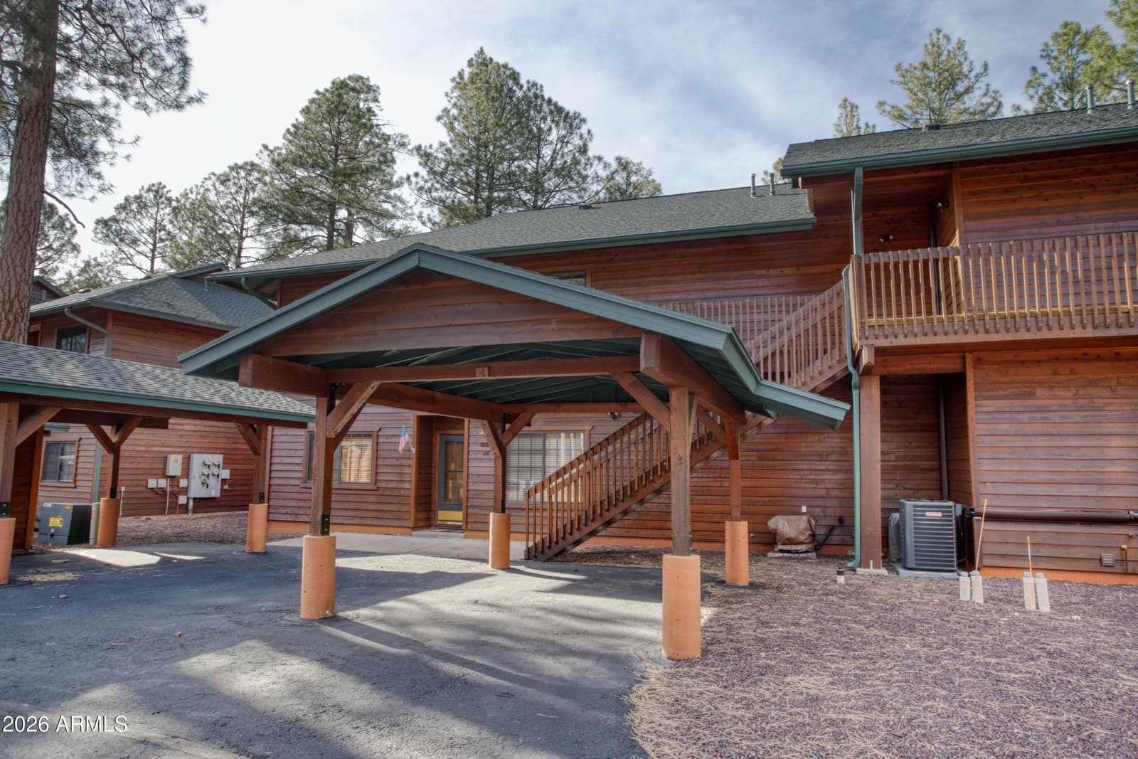 2530 Village Court, Pinetop, AZ 85935 — photo 1 of 38