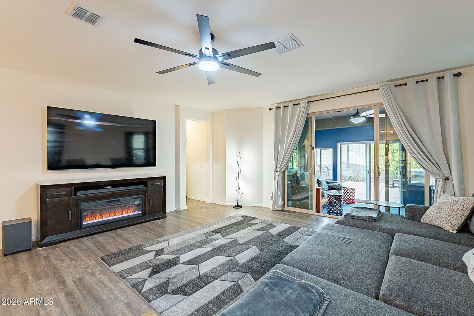 10380 W ALYSSA Lane, Peoria, AZ 85383 — photo 5 of 111