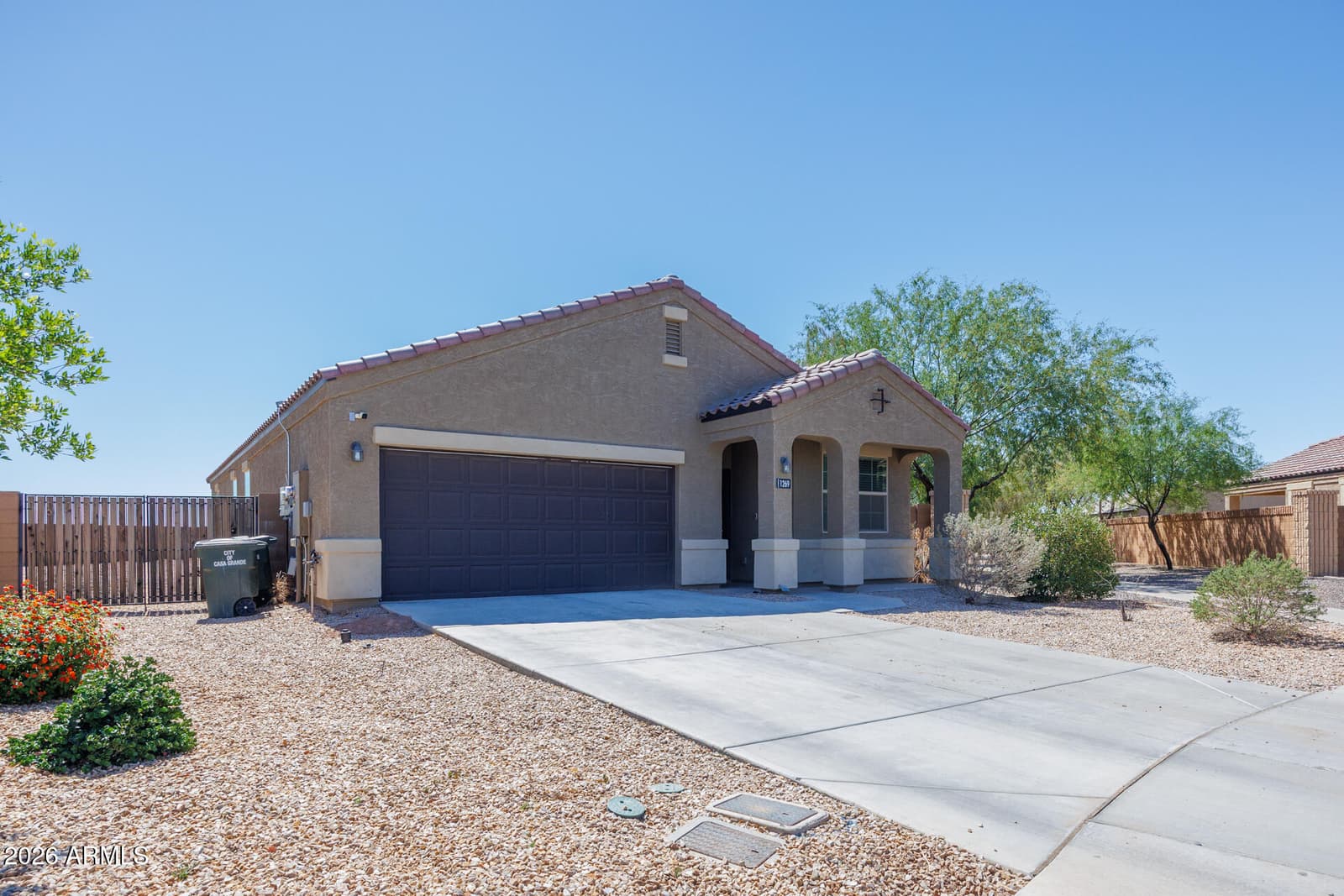 1269 E DENVIL Drive, Casa Grande, AZ 85122 — photo 3 of 40