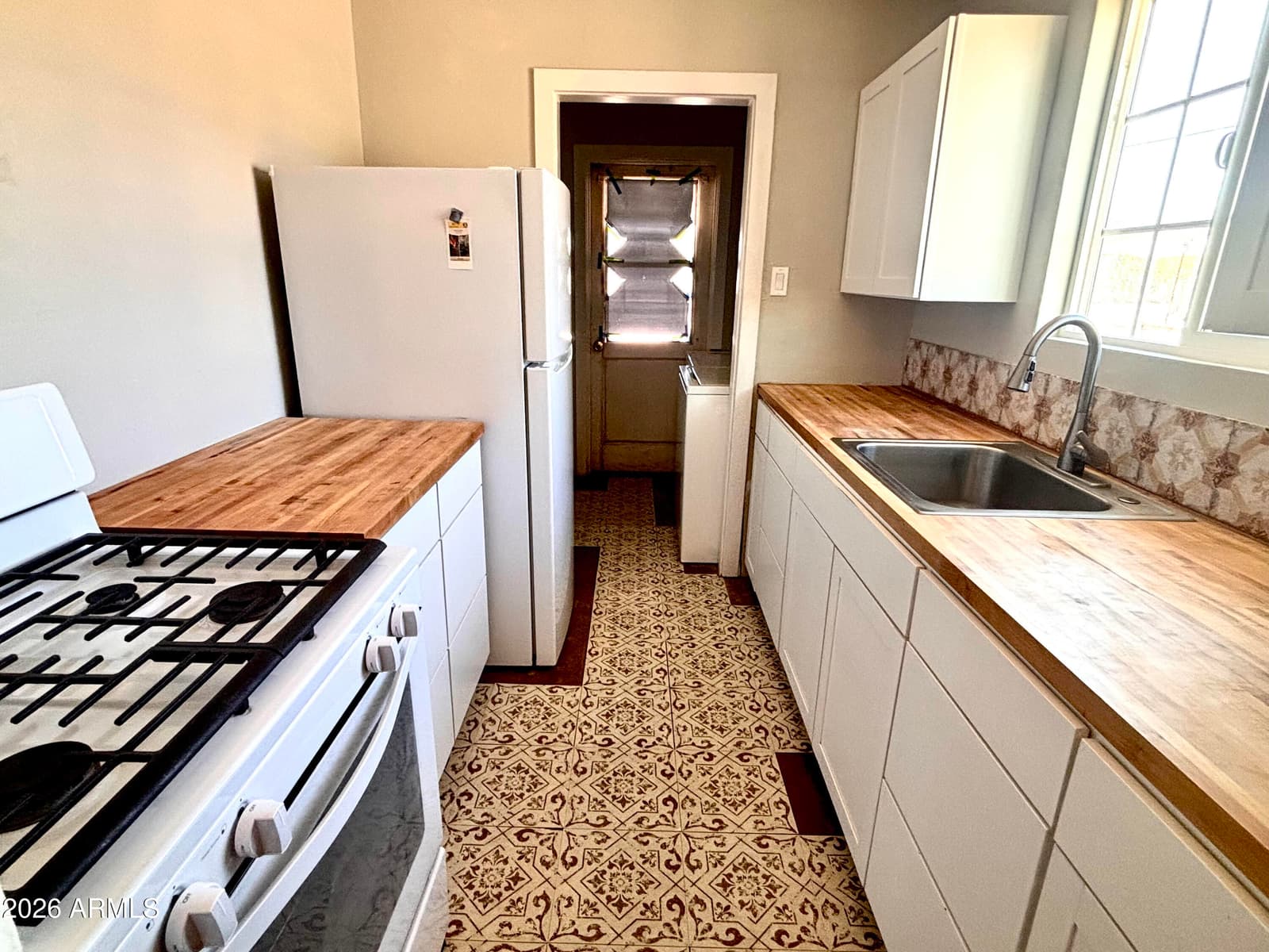 200 E 1ST Avenue, Ajo, AZ 85321 — photo 4 of 14