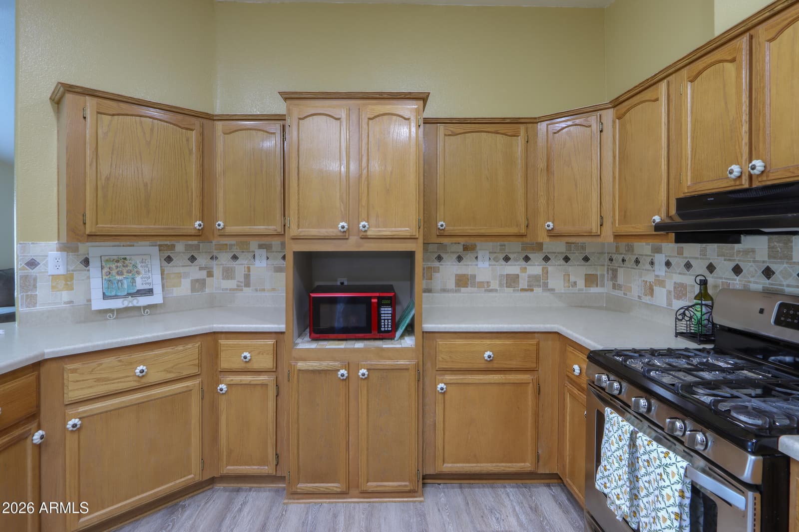 1908 S Indiana Drive, Casa Grande, AZ 85194 — photo 10 of 43