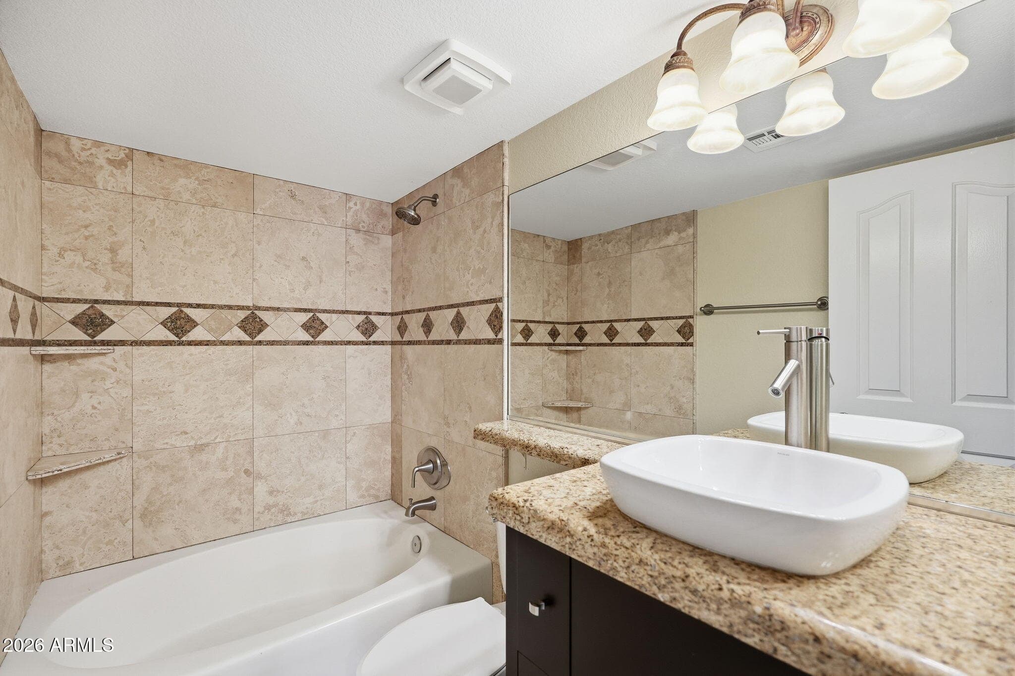 3235 E CAMELBACK Road 211, Phoenix, AZ 85018 — photo 9 of 17