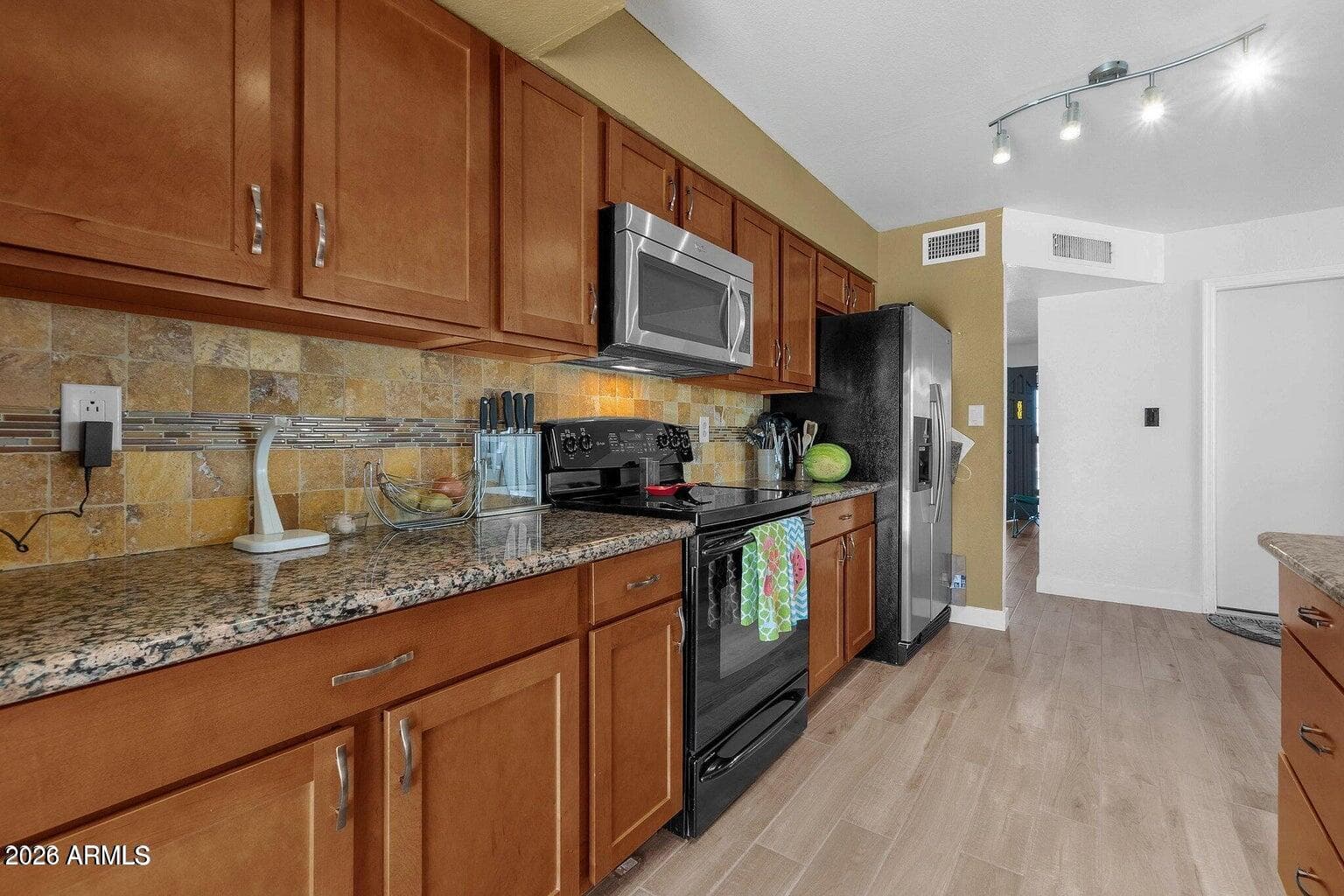 11001 N 46TH Avenue, Glendale, AZ 85304 — photo 7 of 28