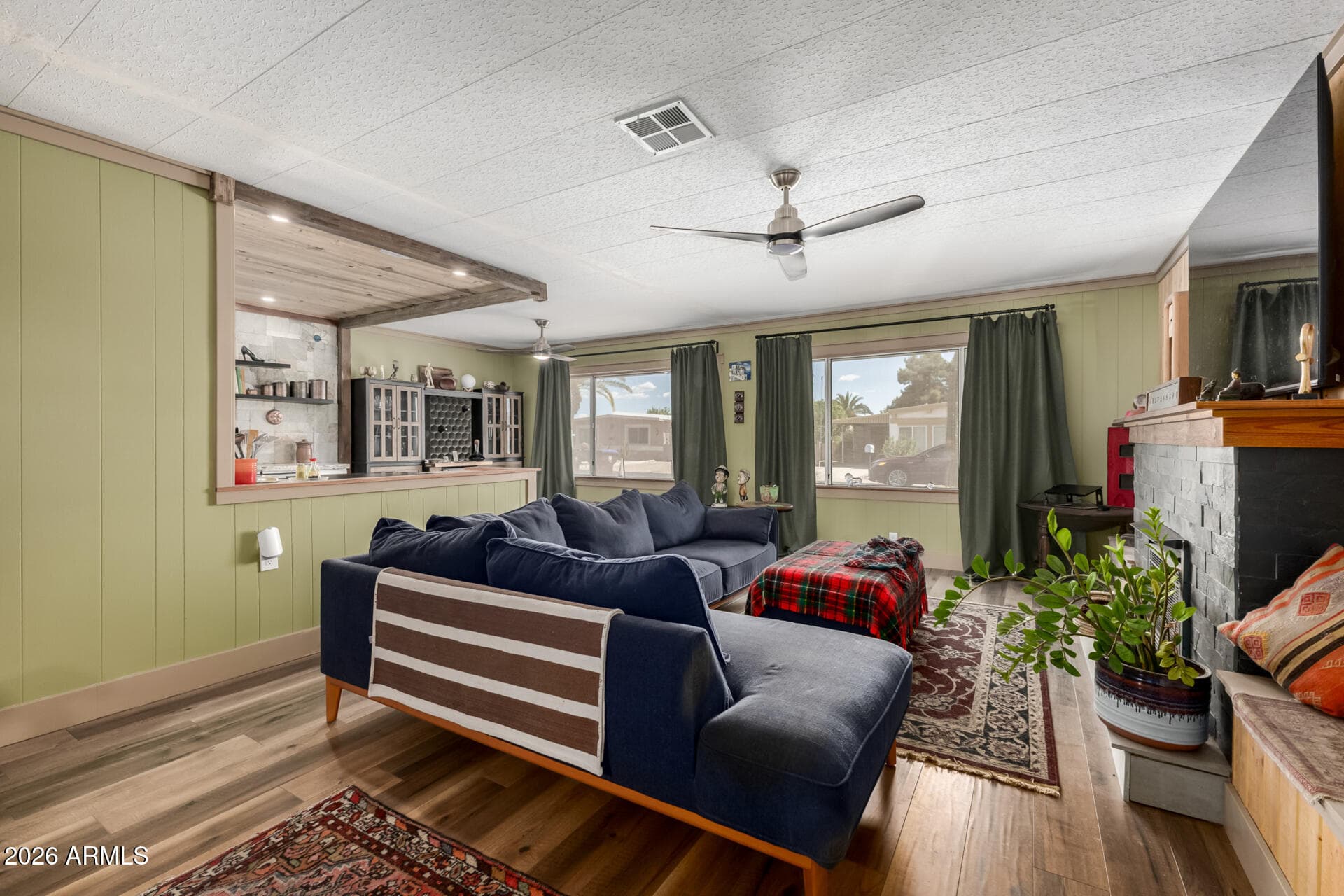 8256 E DUTCHMAN Drive, Mesa, AZ 85208 — photo 4 of 36