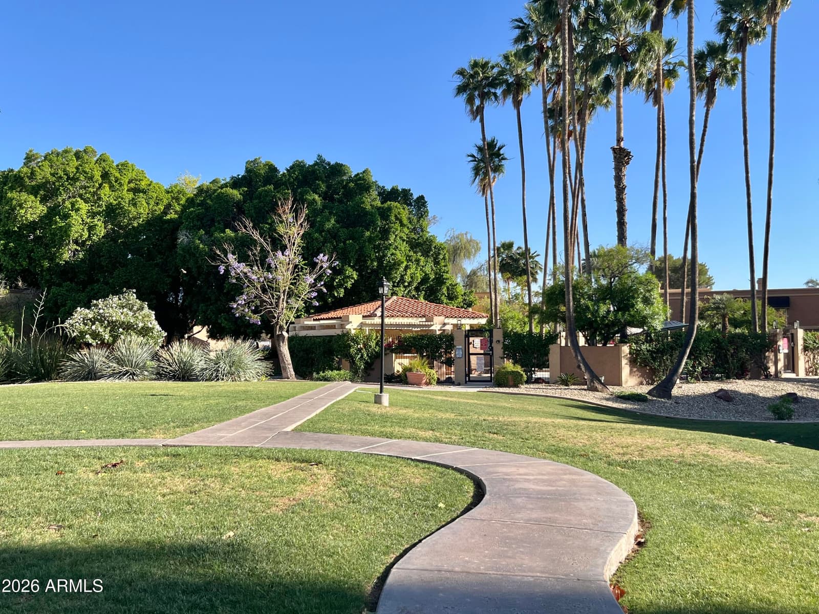 10449 N 9TH Street, Phoenix, AZ 85020 — photo 40 of 42