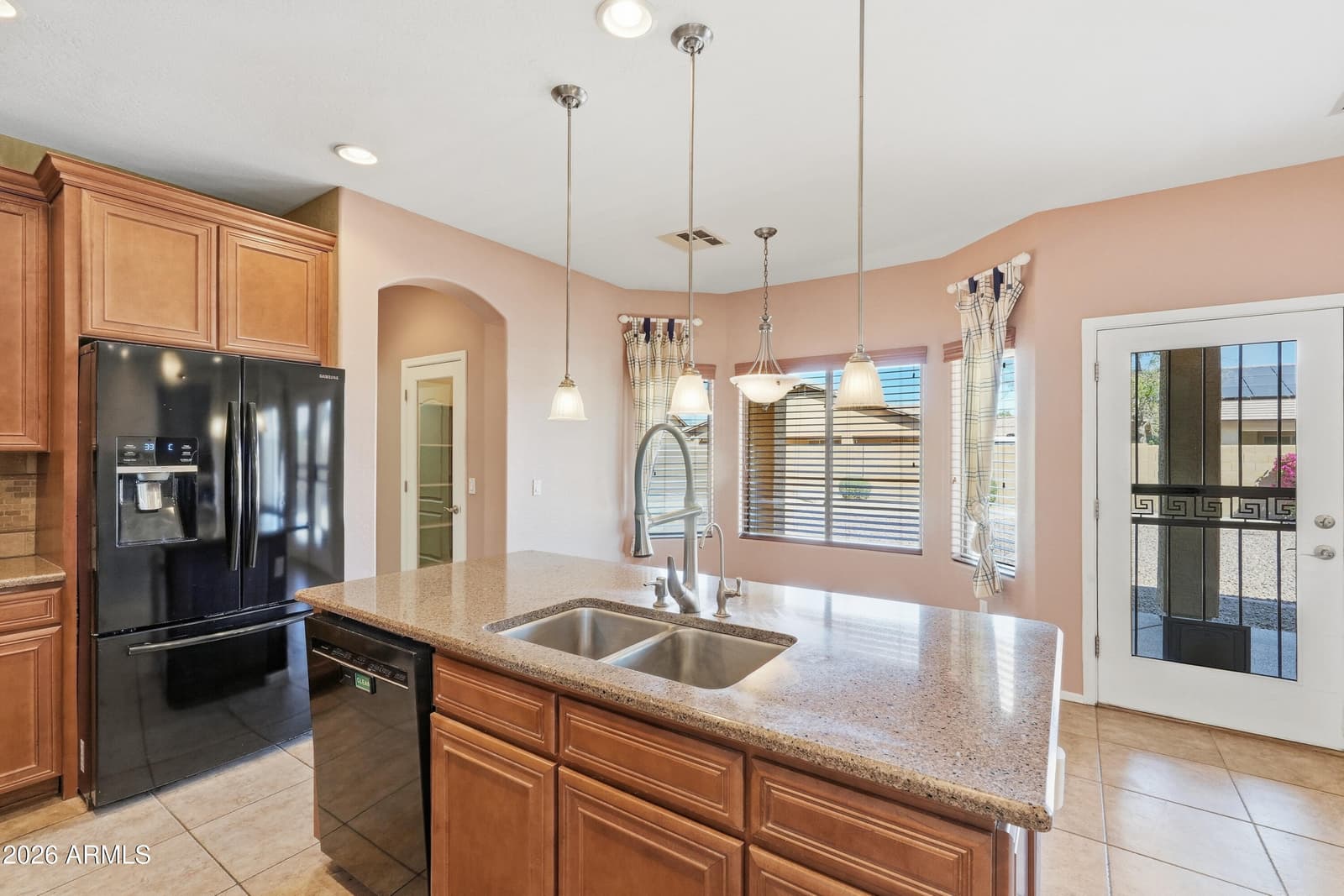 262 S SAN MARINO Loop, Casa Grande, AZ 85194 — photo 11 of 45