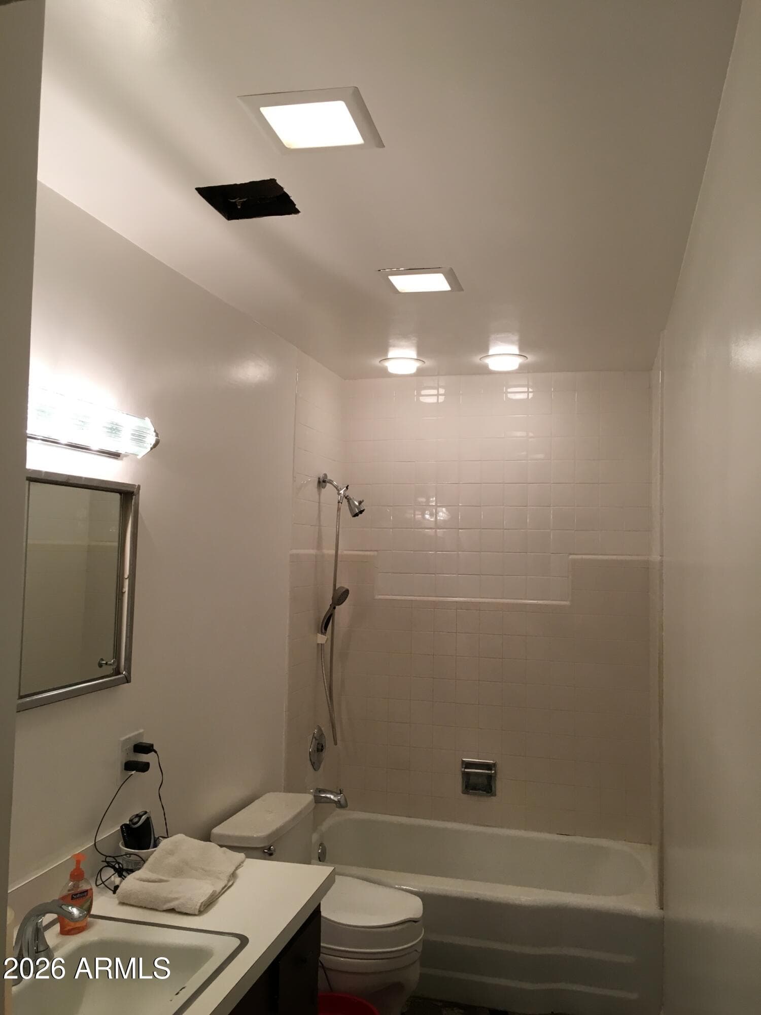 323 E ROSE Lane, Phoenix, AZ 85012 — photo 18 of 20