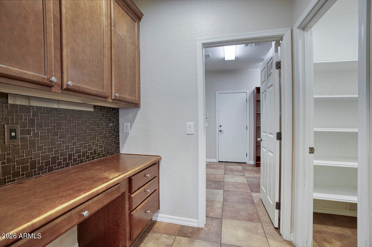 3985 E HUMMINGBIRD Lane, Phoenix, AZ 85050 — photo 12 of 47