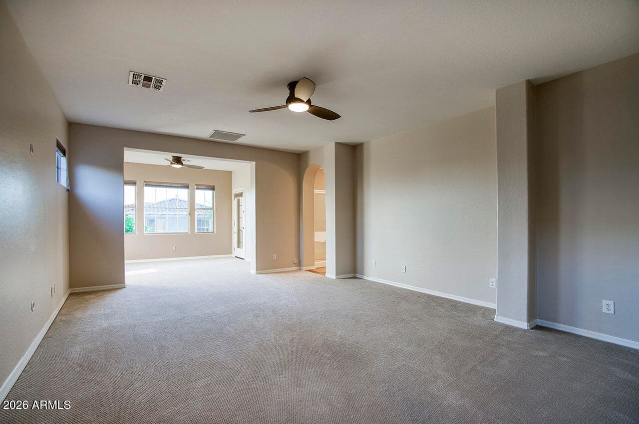 3985 E HUMMINGBIRD Lane, Phoenix, AZ 85050 — photo 16 of 47