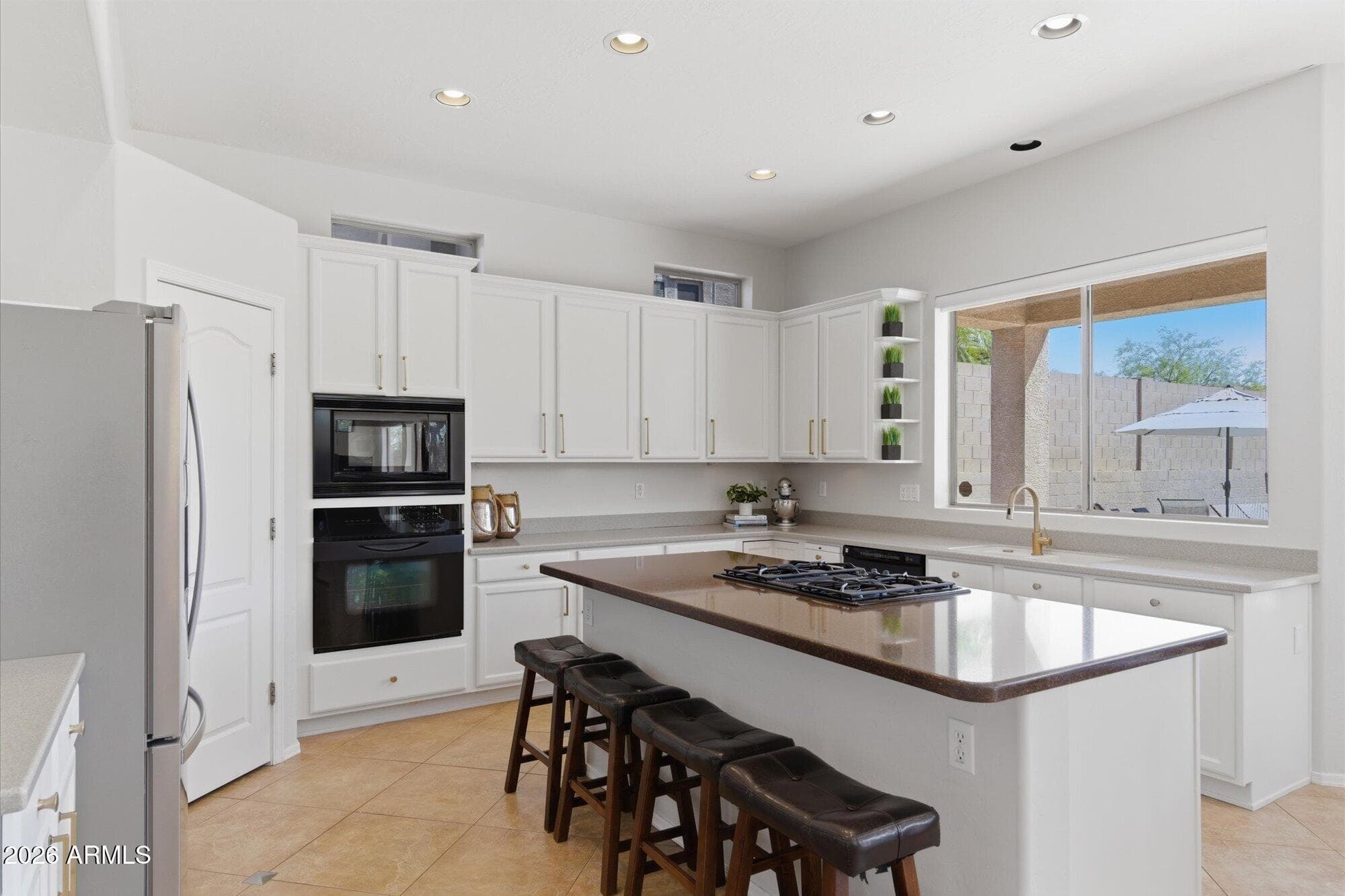 7943 E SUGARLOAF Circle, Mesa, AZ 85207 — photo 11 of 50