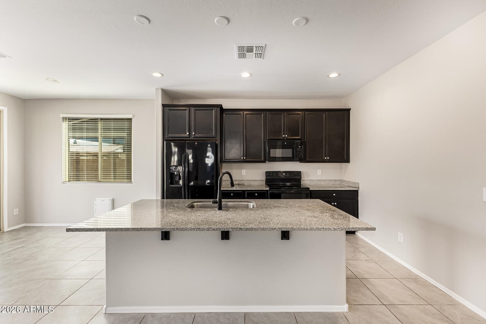 44200 W PALO ALISO Way, Maricopa, AZ 85138 — photo 12 of 38