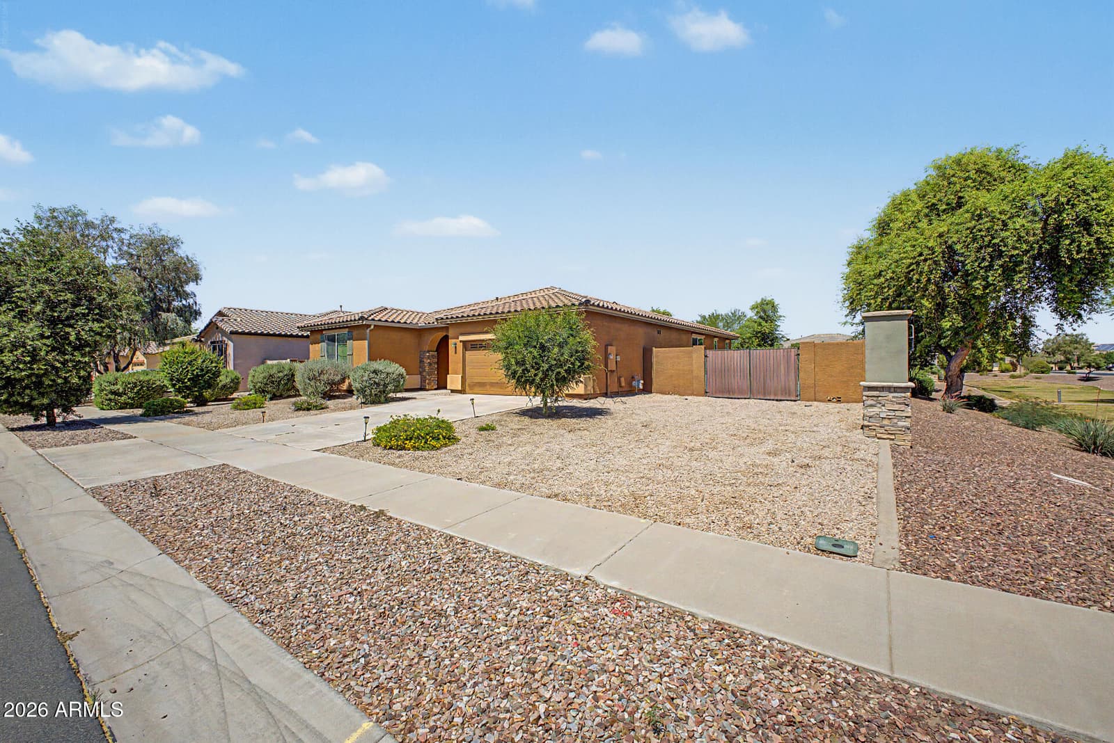 7564 W BERRIDGE Lane, Glendale, AZ 85303 — photo 3 of 32