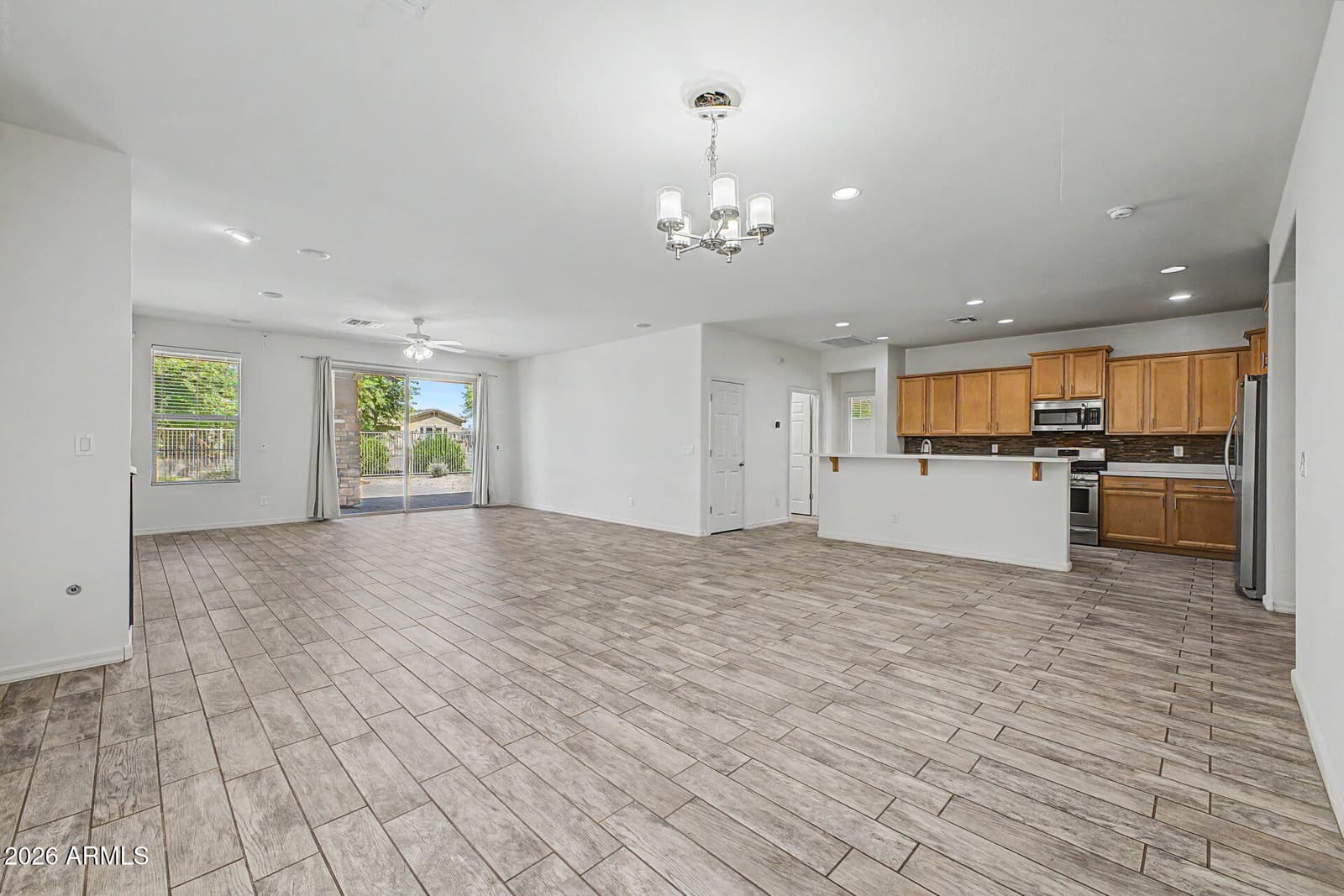 7564 W BERRIDGE Lane, Glendale, AZ 85303 — photo 9 of 32