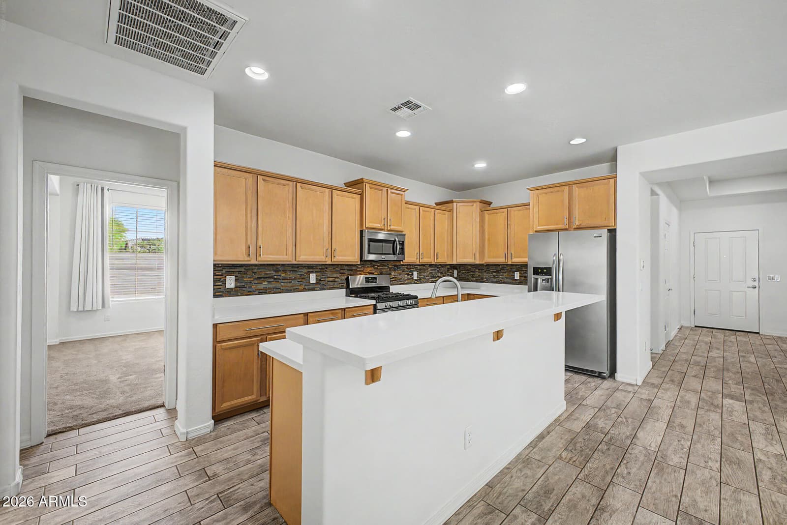7564 W BERRIDGE Lane, Glendale, AZ 85303 — photo 10 of 32
