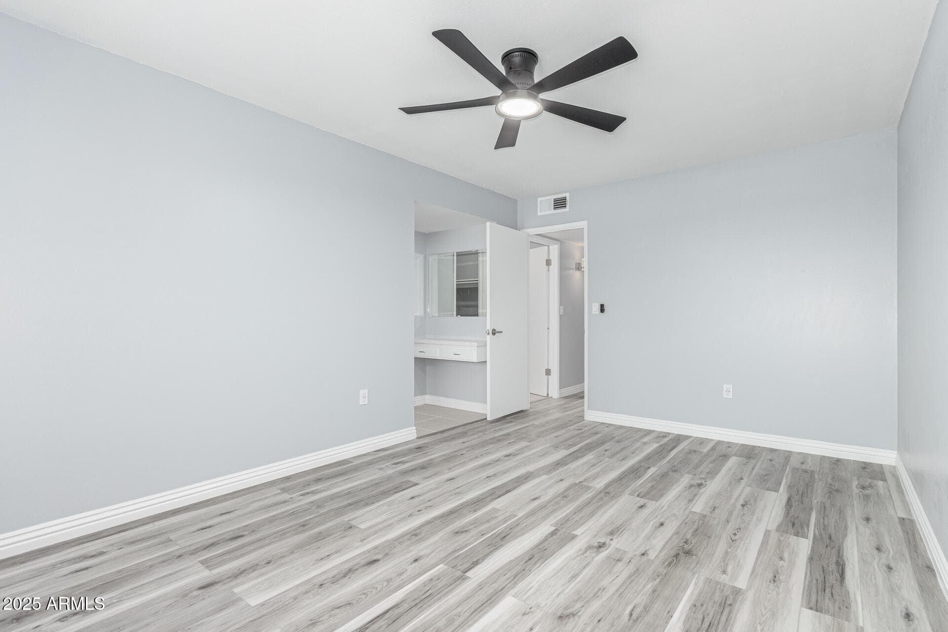 10022 W MOUNTAIN VIEW Road, Sun City, AZ 85351 — photo 16 of 32