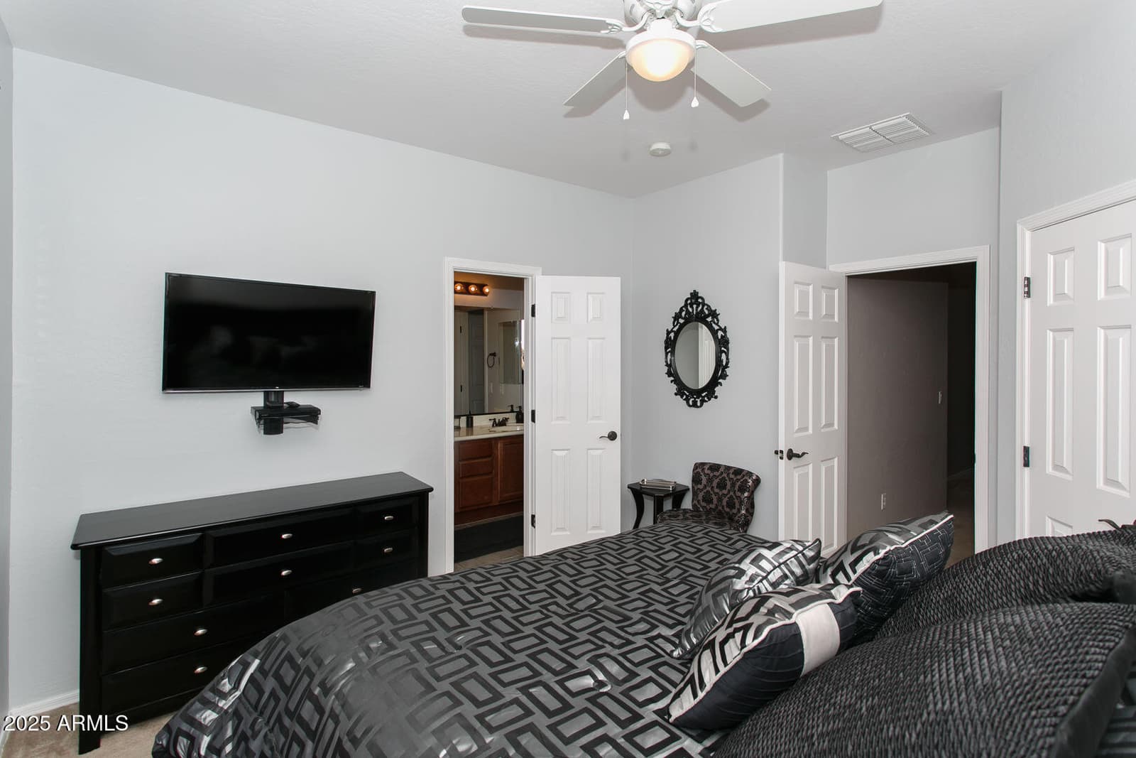 6903 E PORTIA Street, Mesa, AZ 85207 — photo 7 of 60