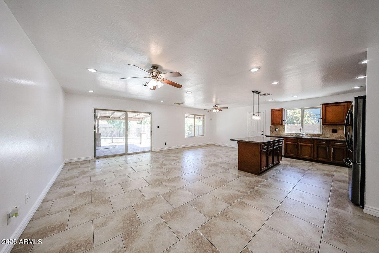 12443 N 27TH Place, Phoenix, AZ 85032 — photo 9 of 57