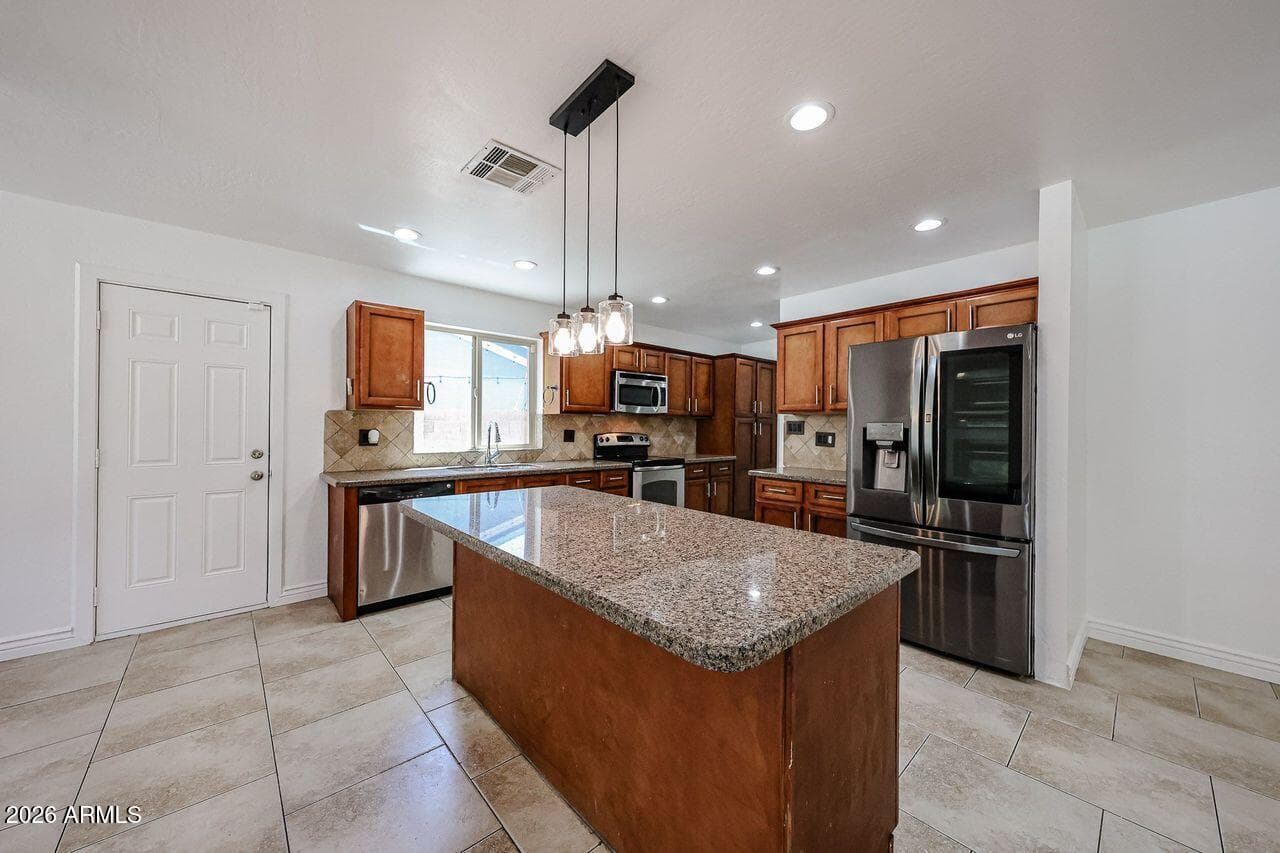 12443 N 27TH Place, Phoenix, AZ 85032 — photo 11 of 57