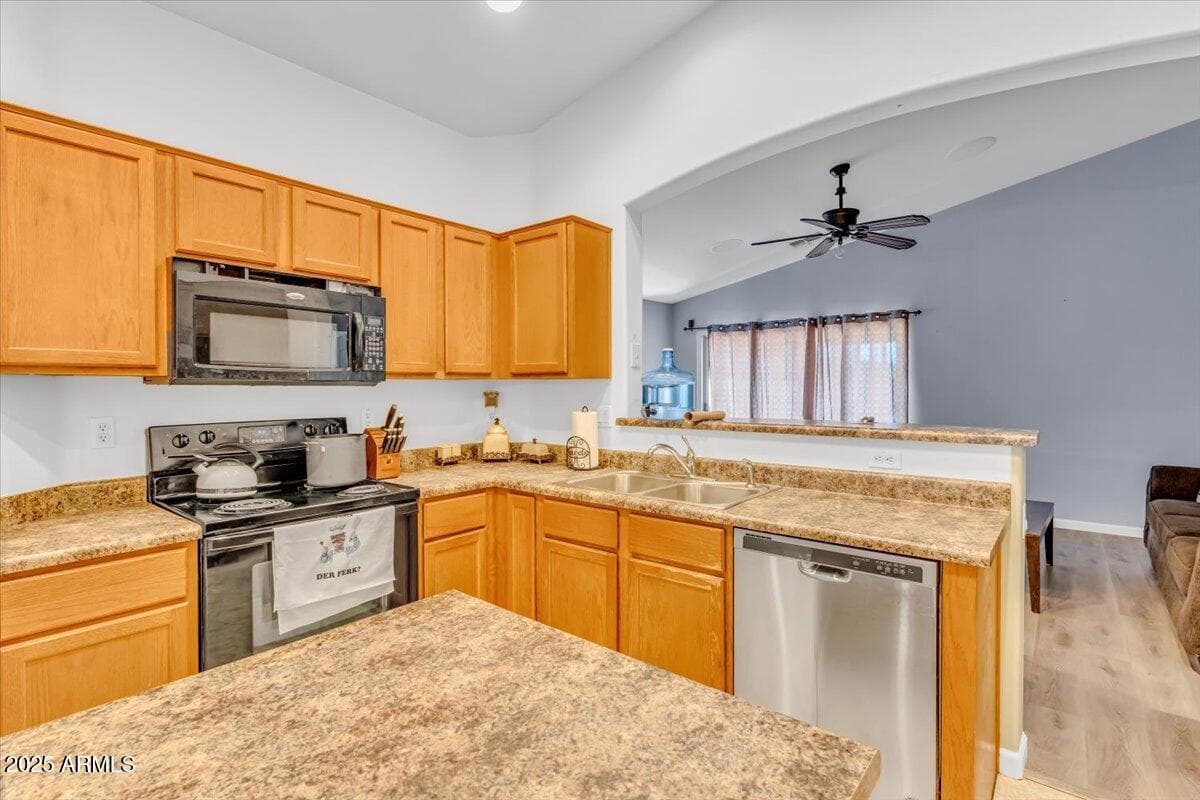 21655 N DAVIS Way, Maricopa, AZ 85138 — photo 8 of 26
