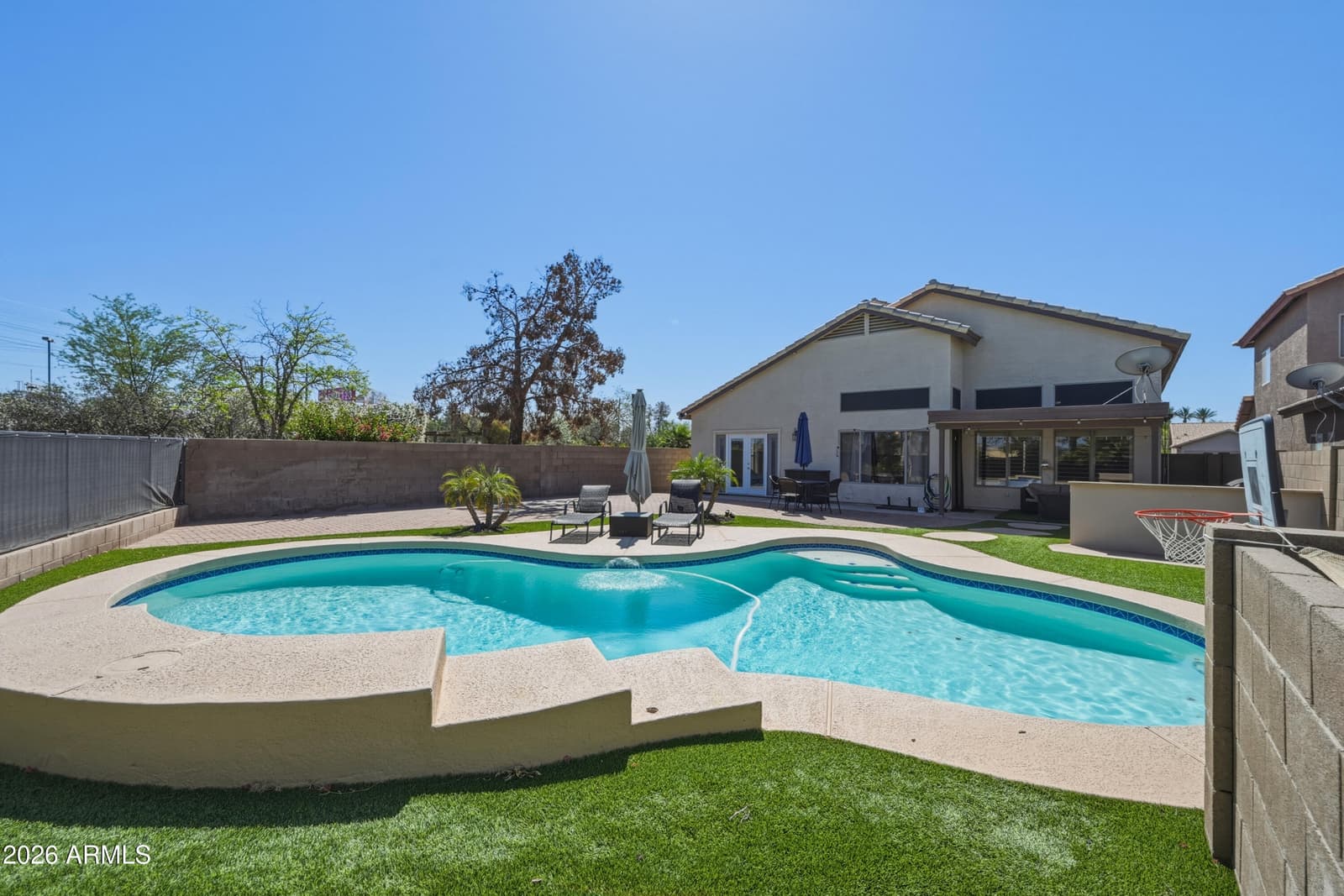 1572 E BLACK DIAMOND Drive, Gilbert, AZ 85296 — photo 4 of 33