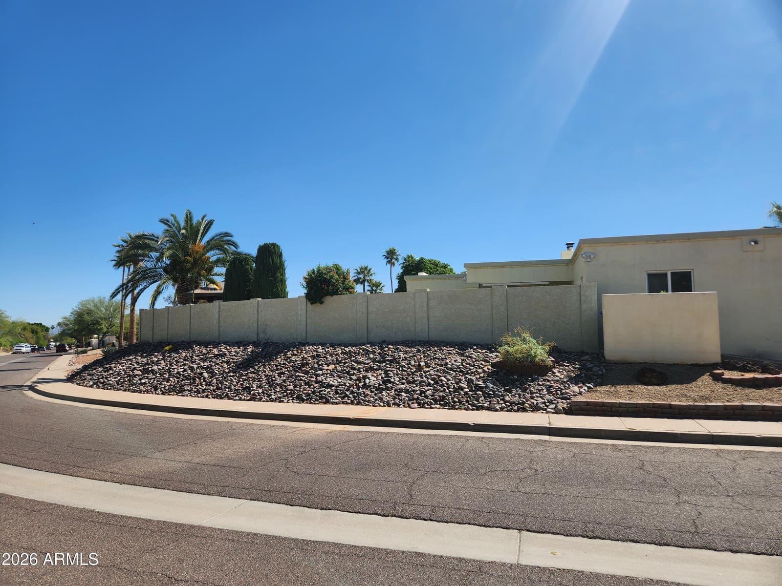 3310 E EVA Street, Phoenix, AZ 85028 — photo 15 of 91