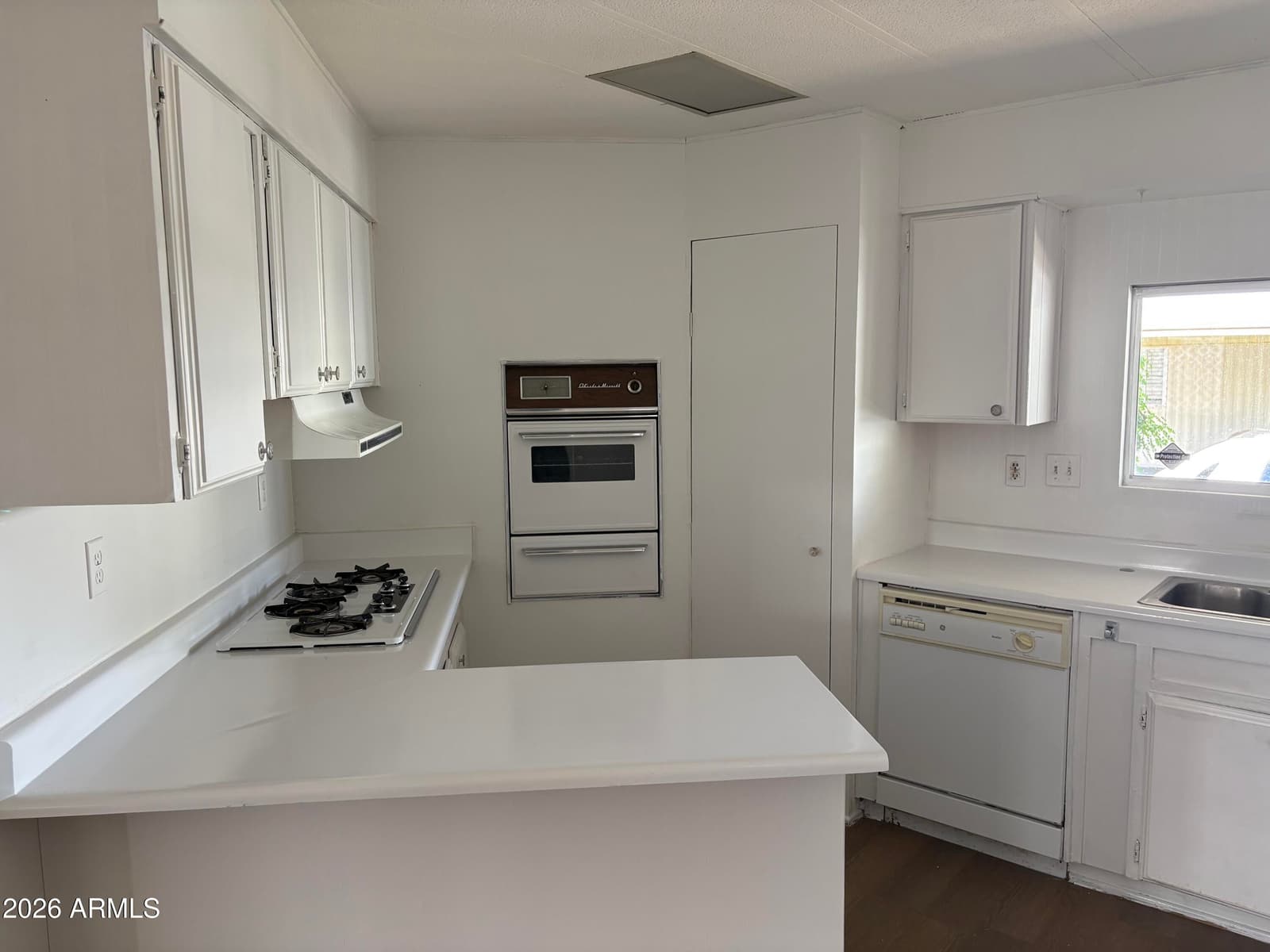 5747 W Missouri Avenue 20, Glendale, AZ 85301 — photo 7 of 16