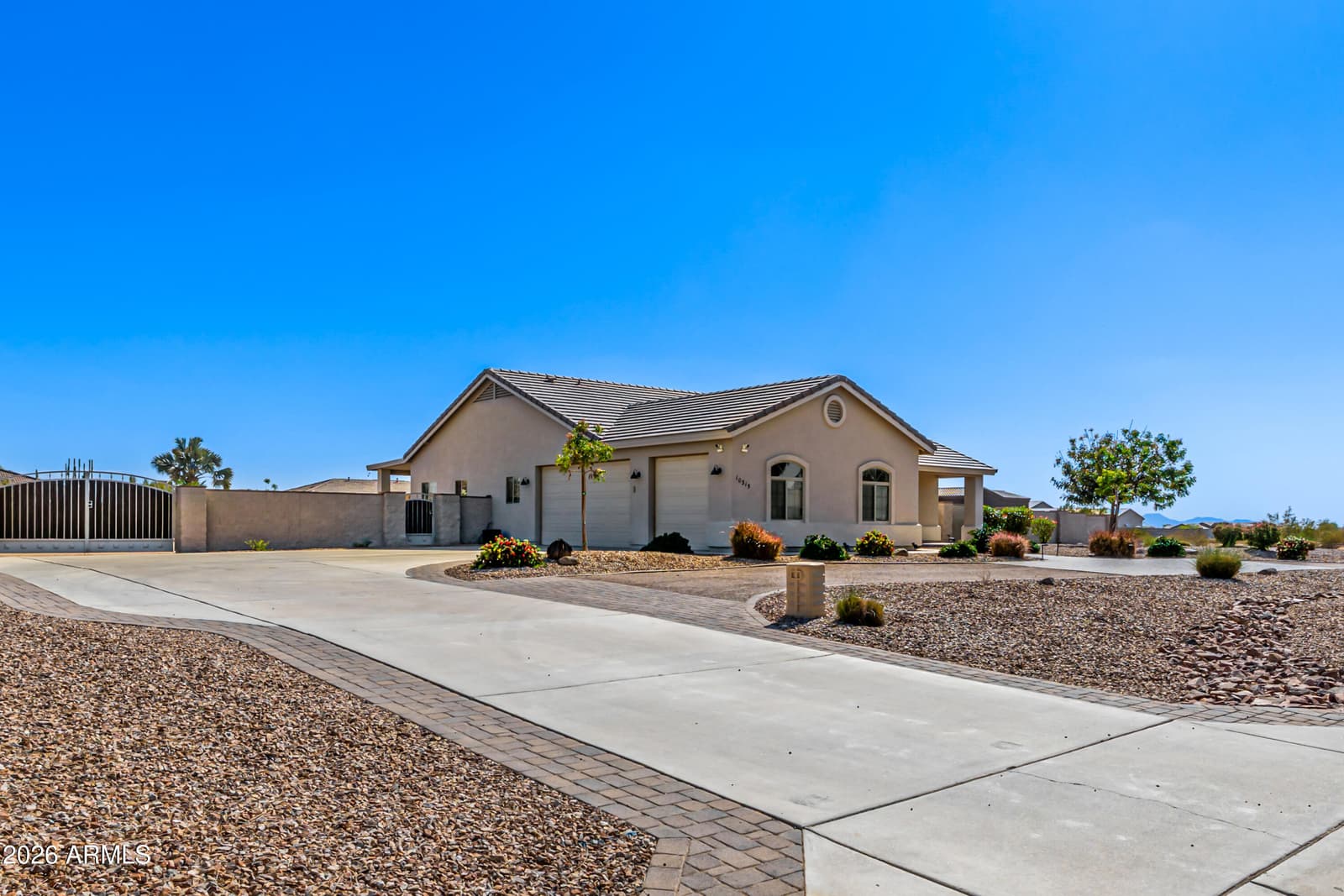10315 W ROSEMEAD Drive, Casa Grande, AZ 85194 — photo 4 of 30