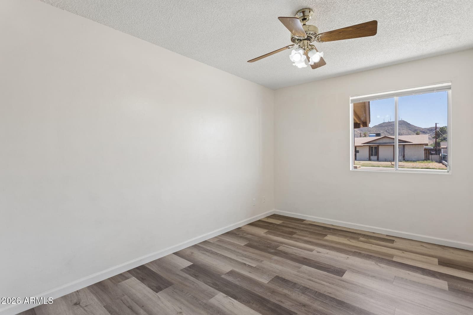11624 N 25TH Avenue, Phoenix, AZ 85029 — photo 15 of 29