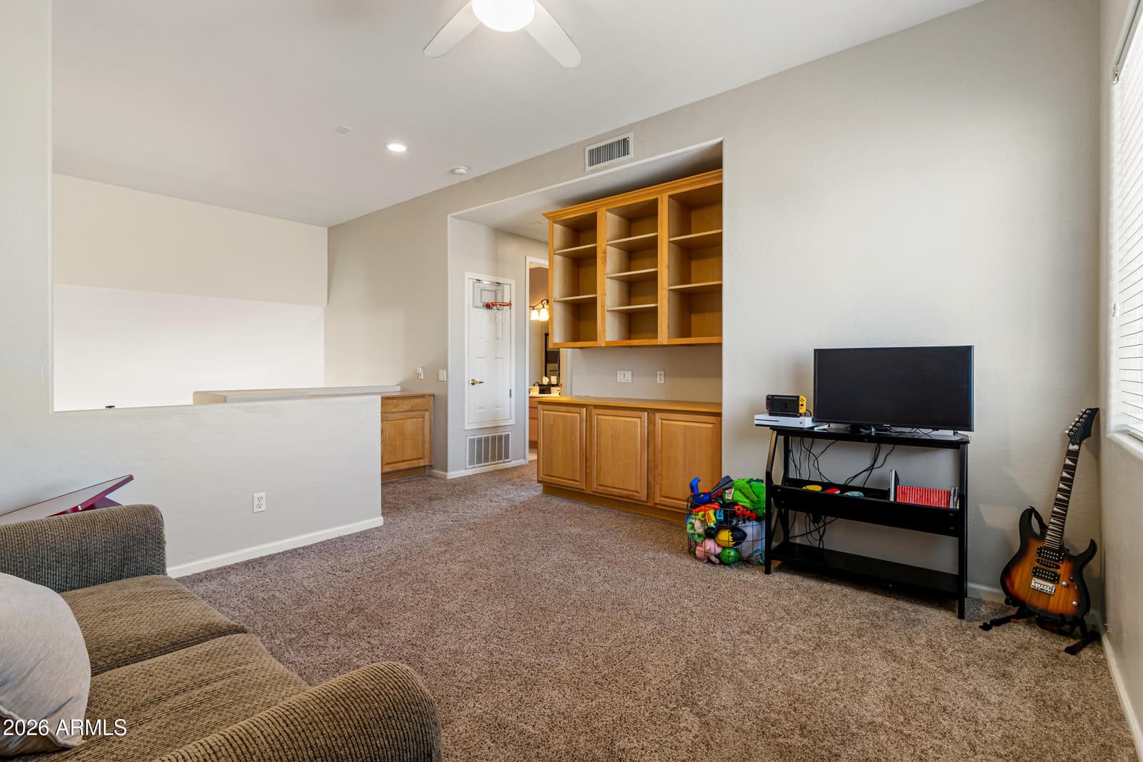 5219 E HASHKNIFE Road, Phoenix, AZ 85054 — photo 17 of 29