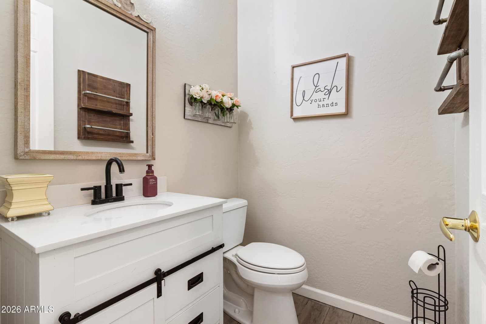 5219 E HASHKNIFE Road, Phoenix, AZ 85054 — photo 18 of 29