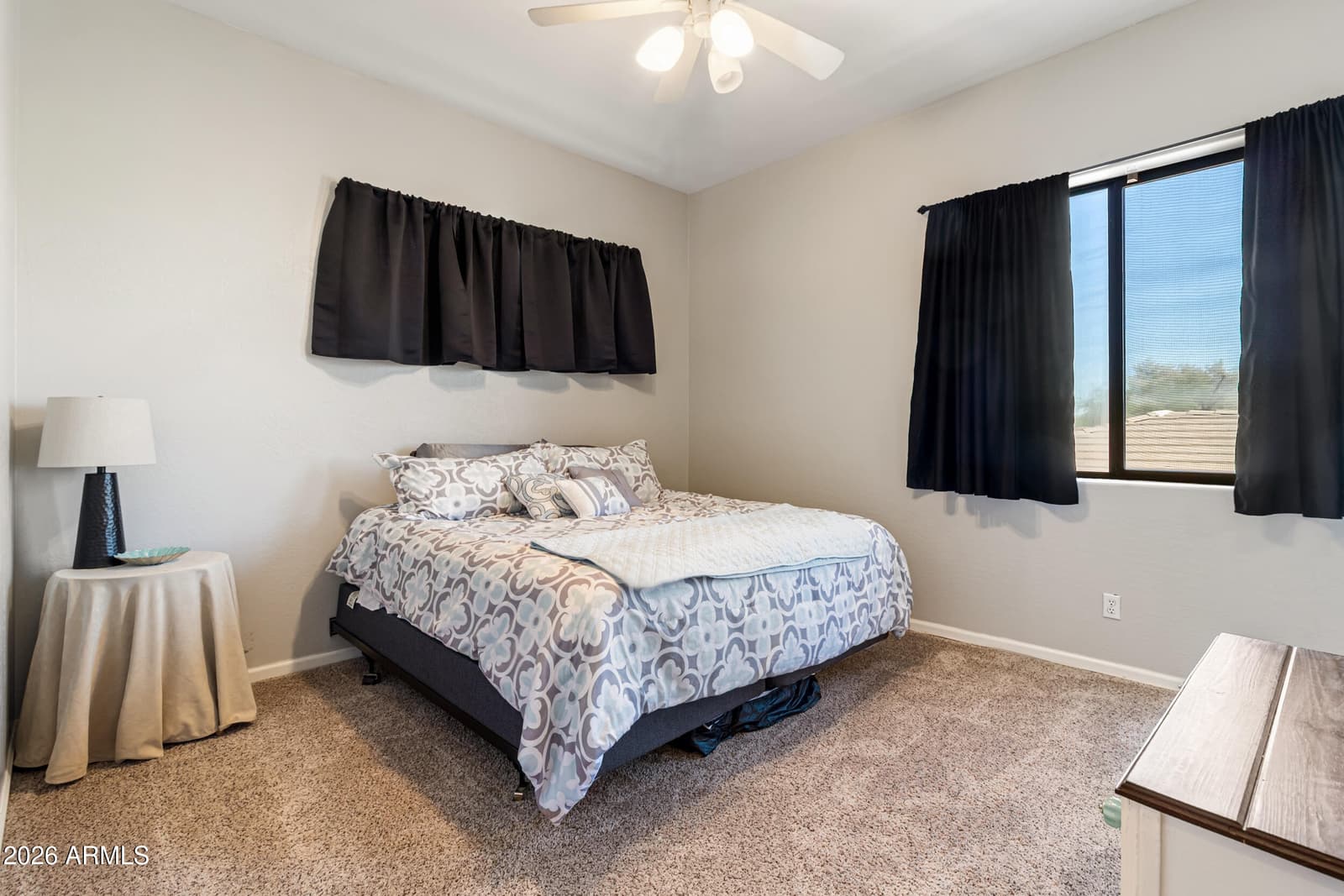 5219 E HASHKNIFE Road, Phoenix, AZ 85054 — photo 20 of 29
