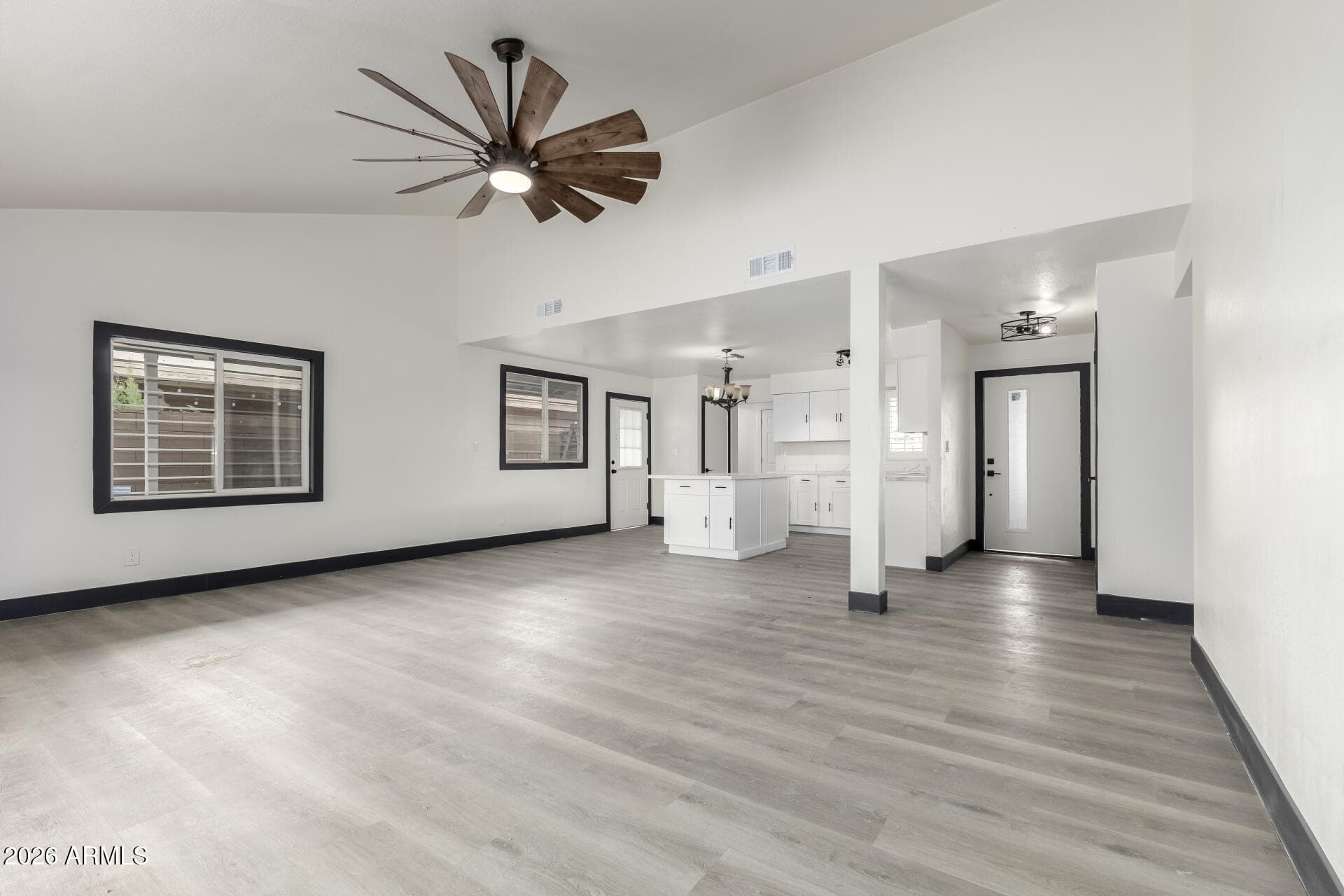 5740 N 42ND Lane, Phoenix, AZ 85019 — photo 4 of 24