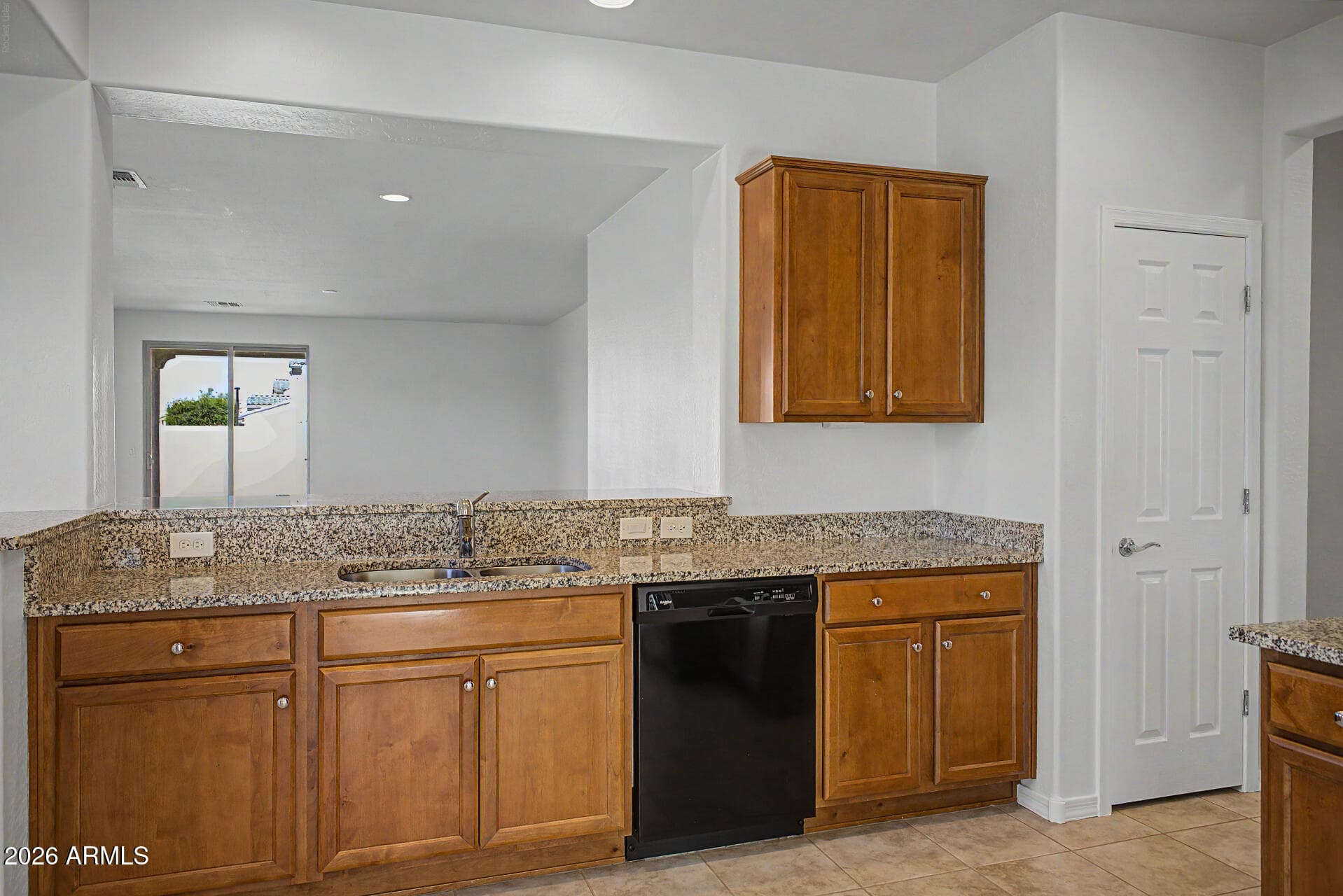 5656 N 87TH Drive, Glendale, AZ 85305 — photo 15 of 39