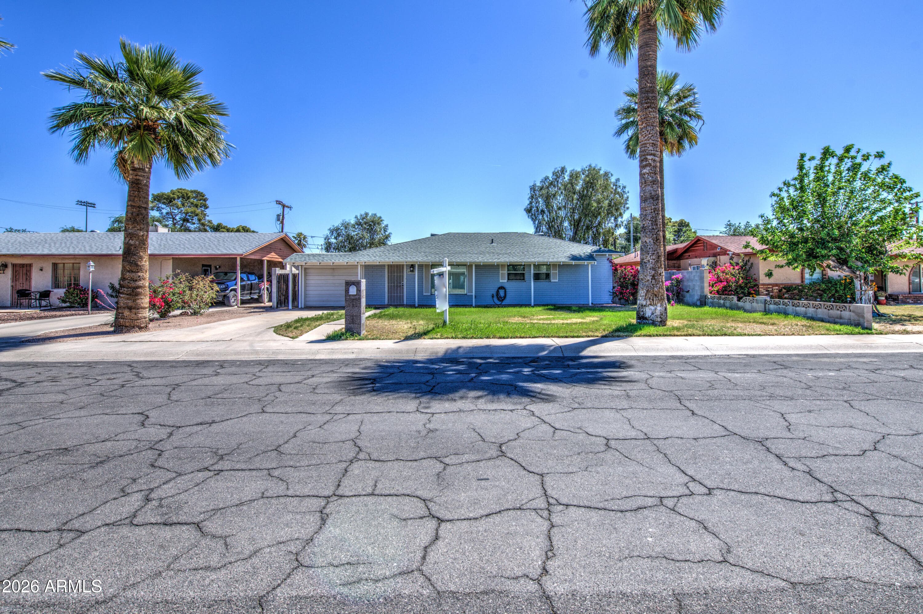 914 N CAMERON Avenue, Casa Grande, AZ 85122 — photo 2 of 45