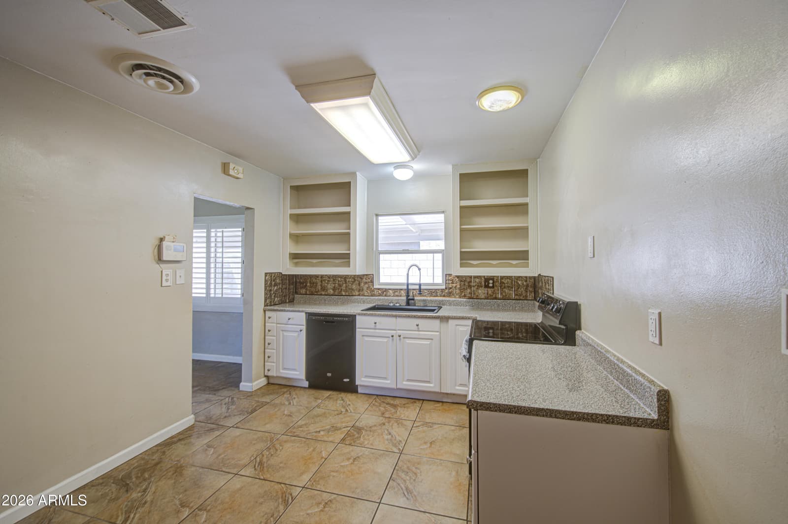 914 N CAMERON Avenue, Casa Grande, AZ 85122 — photo 11 of 45