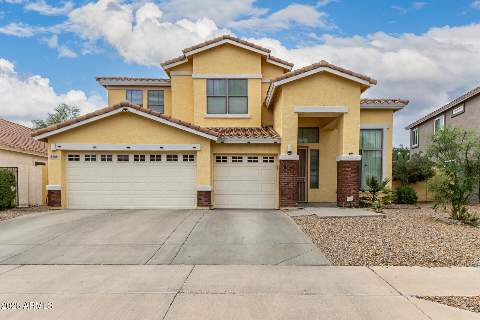 8788 W AUGUSTA Avenue, Glendale, AZ 85305 — photo 2 of 31