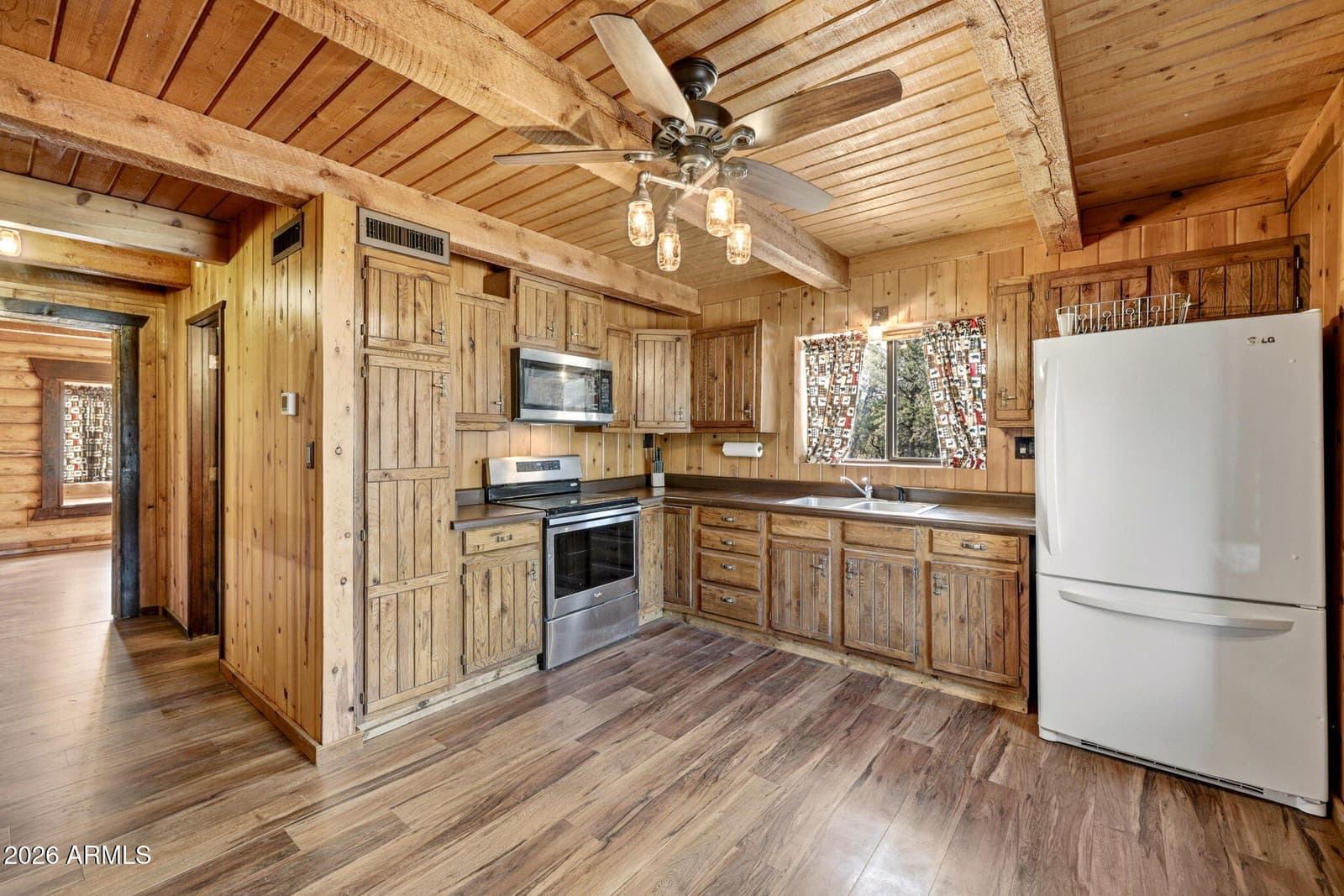 3022 CHEVELON Road, Overgaard, AZ 85933 — photo 11 of 36