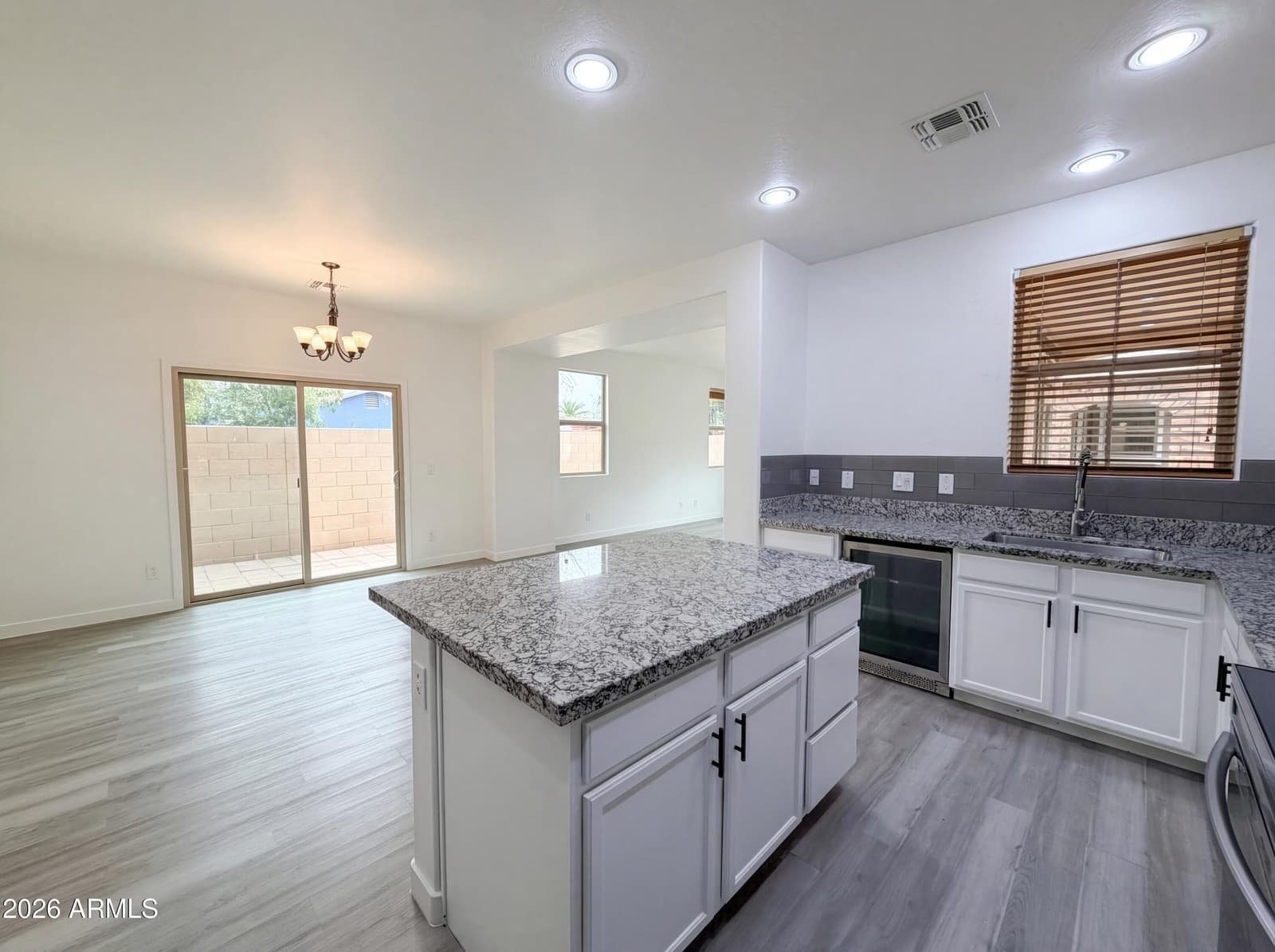 2739 N 73RD Drive, Phoenix, AZ 85035 — photo 3 of 21